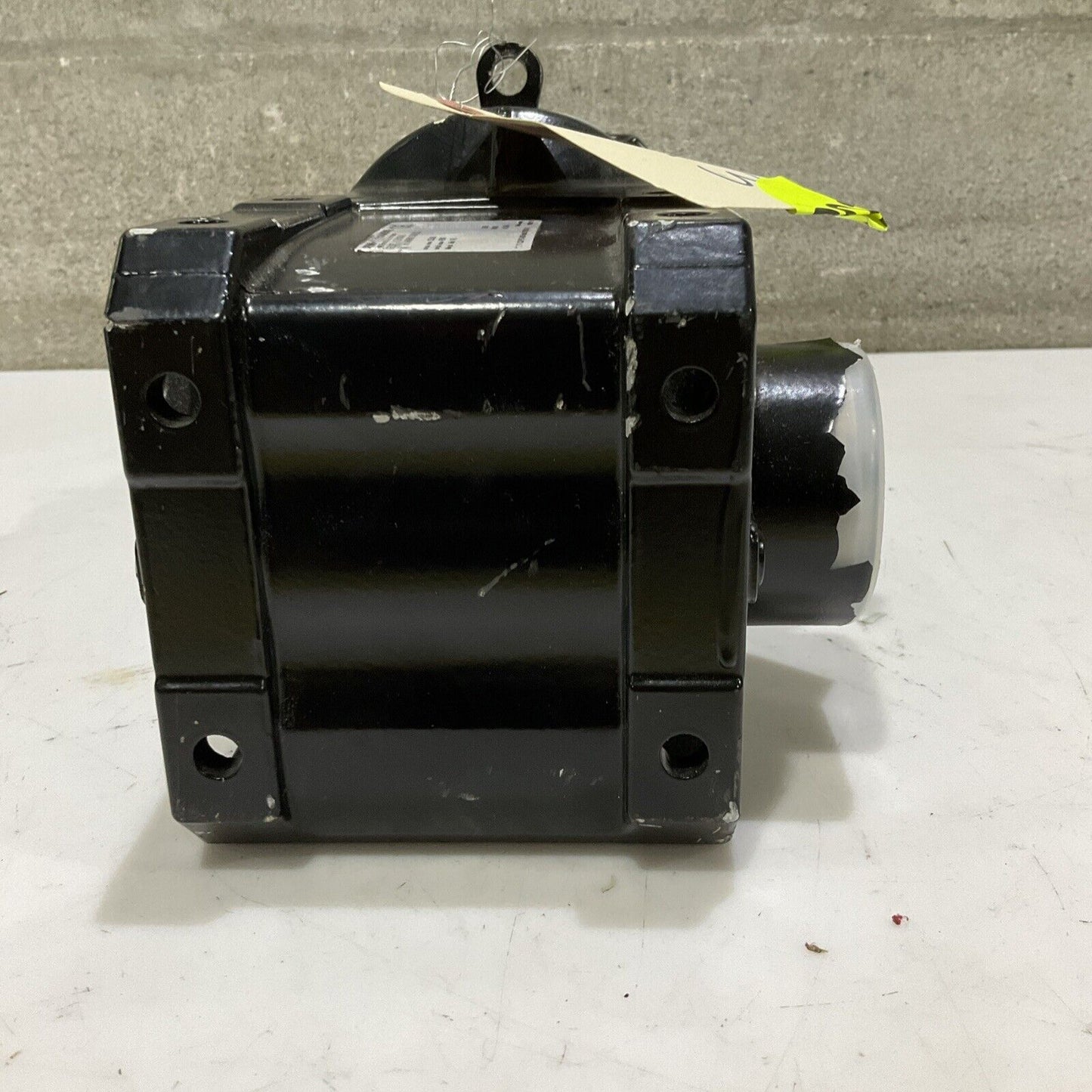 SEW-EURODRIVE KH29B AQH100/3 BEVEL GEARBOX MOTOR W/ ADAPTER C2H