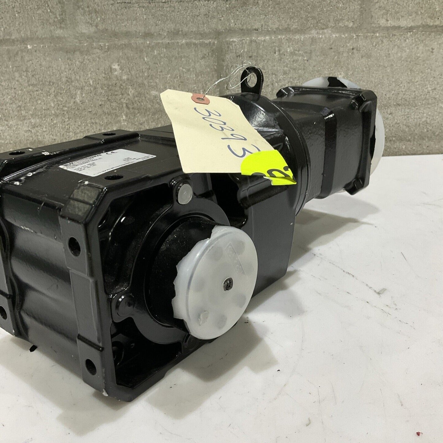 SEW-EURODRIVE KH29B AQH100/3 BEVEL GEARBOX MOTOR W/ ADAPTER C2H