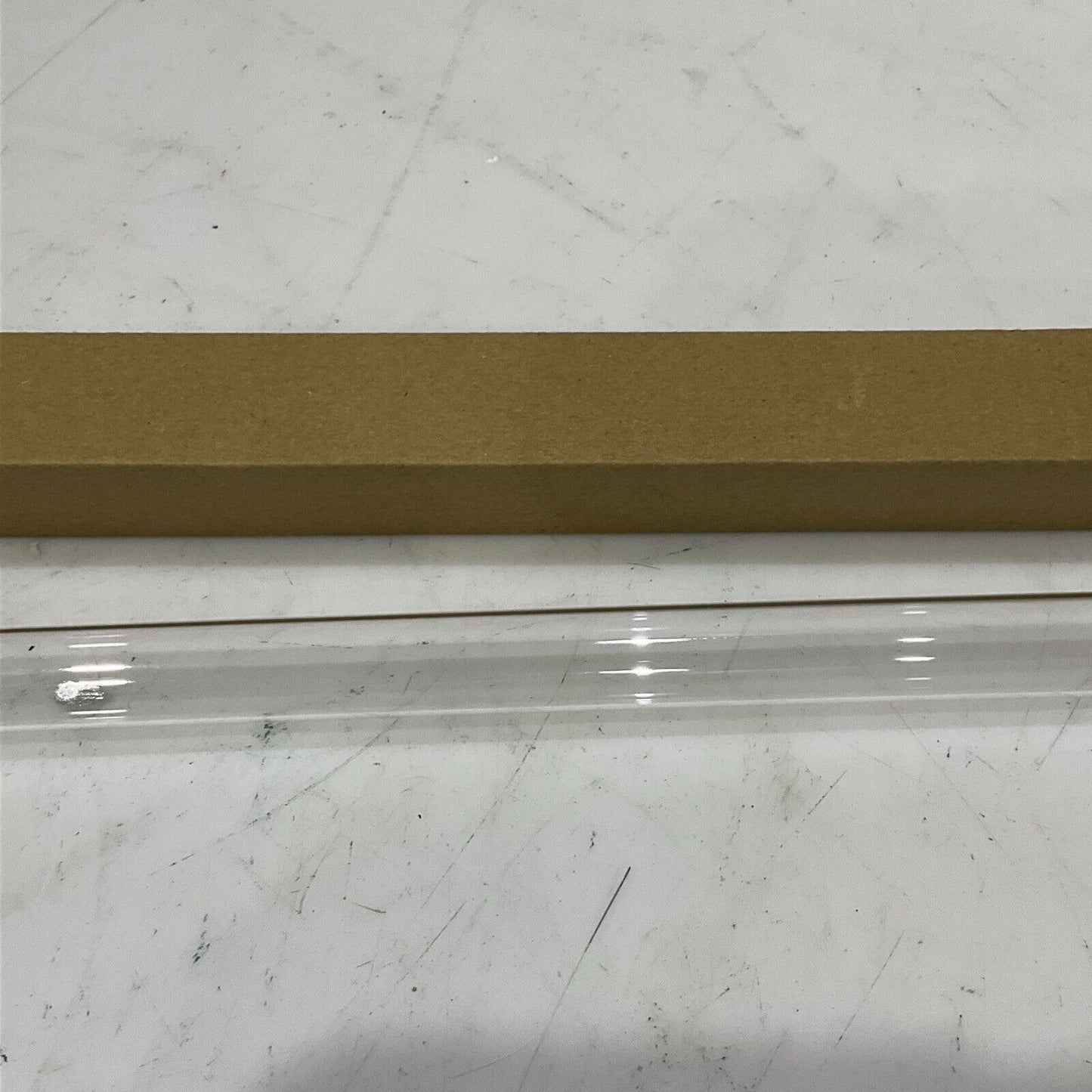 HERAEUS NOBLELIGHT 96512-DEU-1 DEUTERIUM LAMP W/ QUARTZ UV GLASS BULB 37.5” C2H