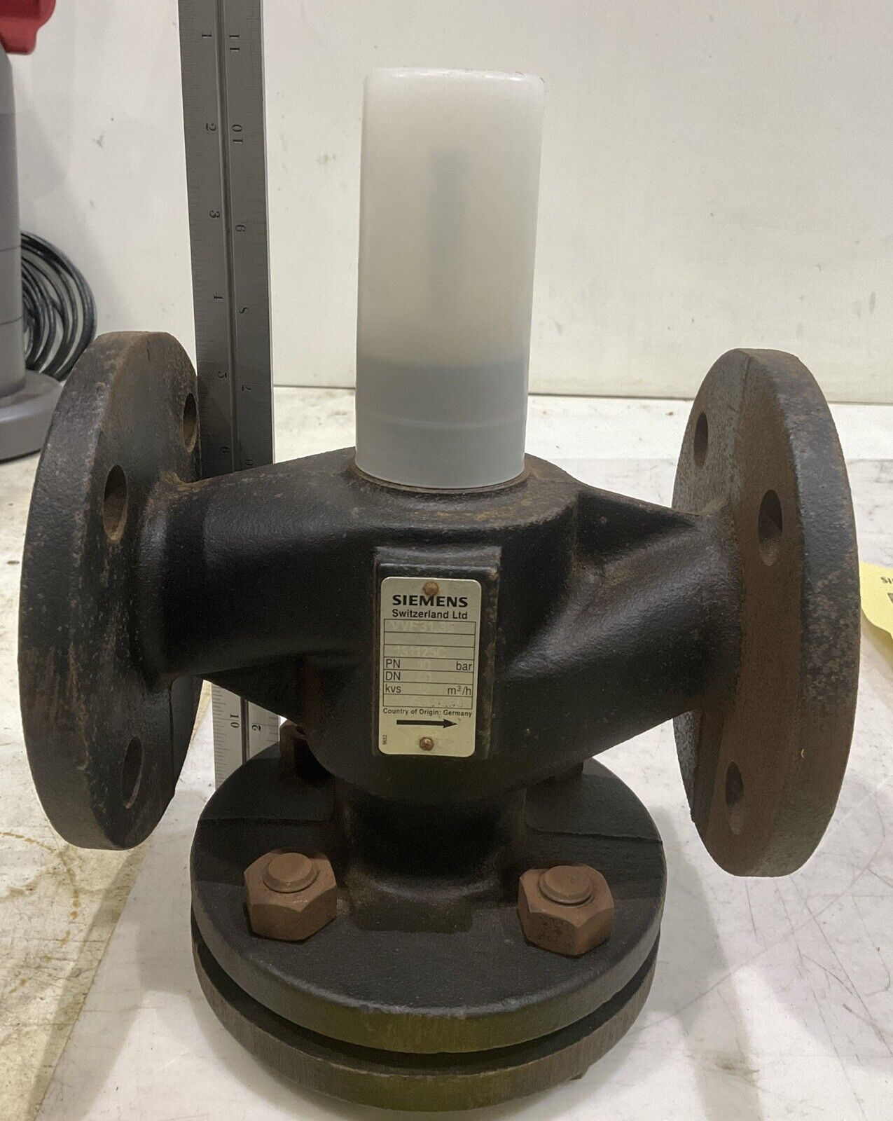 SIEMENS VVF31.39 131126C EN-GJL-250 FLANGED SEAT CONTROL VALVE C2H