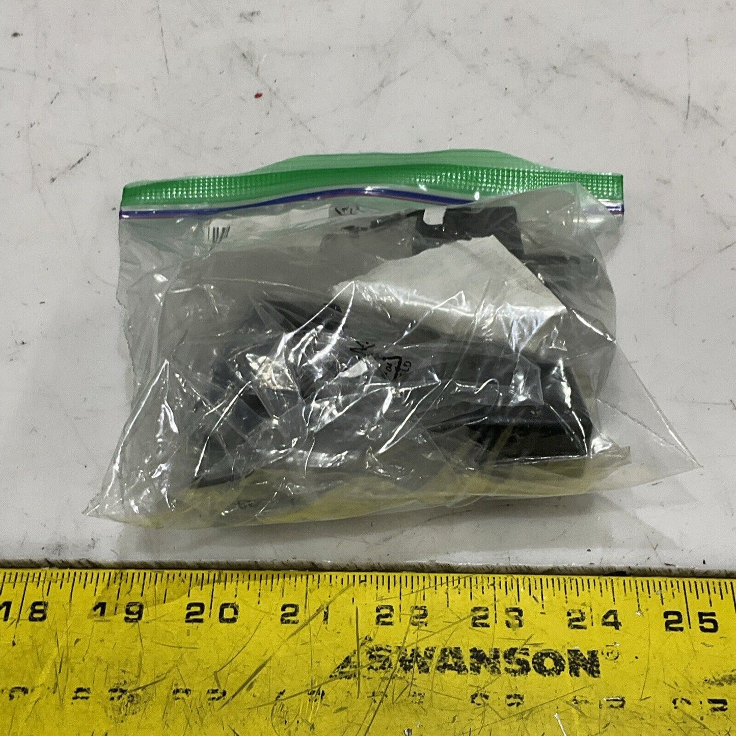 FESTO 539710 PLG SOCKET SCREW CONNECTER LOT OF 4 C2H