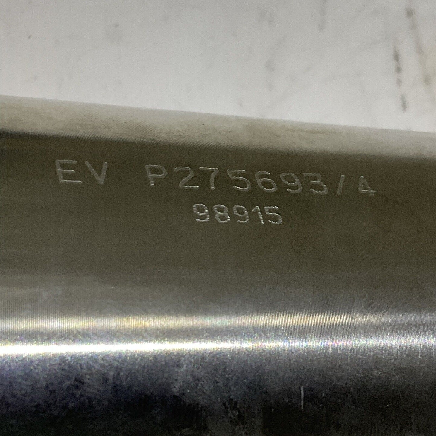 EV P275693/4 98915 FILLER PISTON BODY CYLINDER C2H