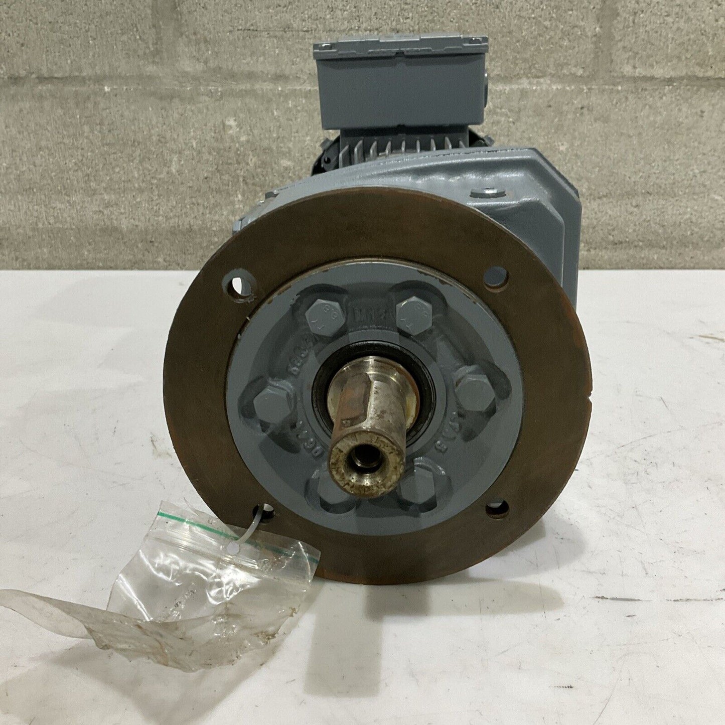 SEW-EURODRIVE RF37 DRE80M4BE1 01.7190971701.0001.15 INVERTER MOTOR 1740 C2H