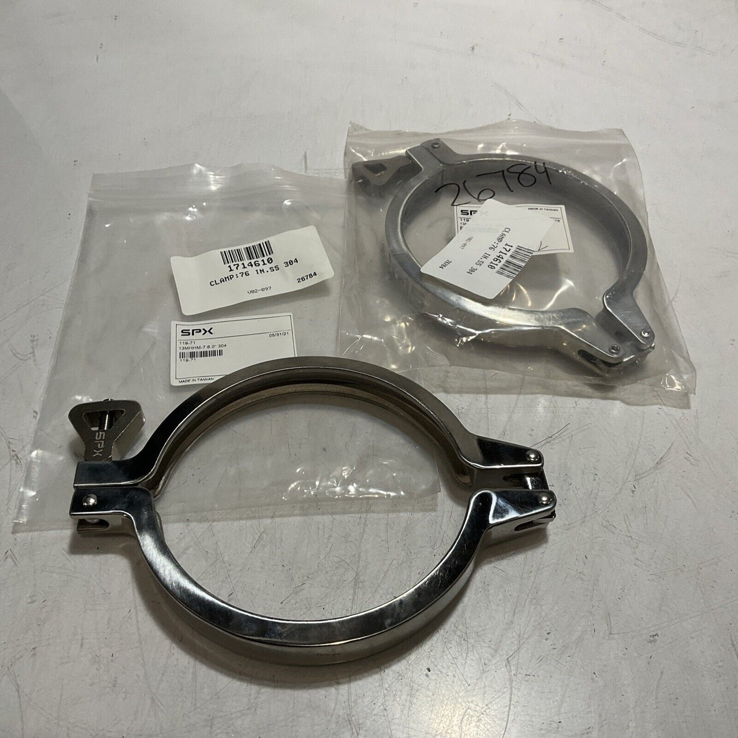 SPX 26786 CLAMP 119-71 13MHHM-7 6.0" 304SS LOT OF 2 C2H