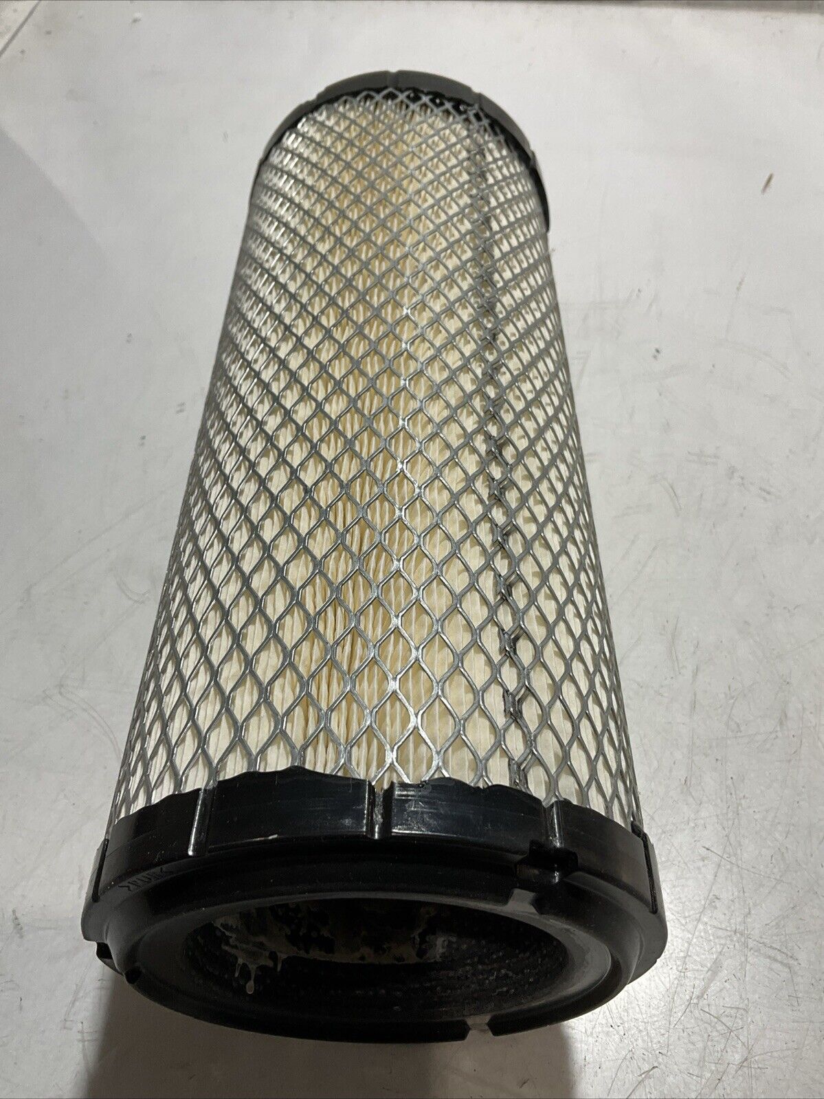 KUBOTA R1401-42270 OUTER AIR FILTER ELEMENTS ASSEMBLY K6U
