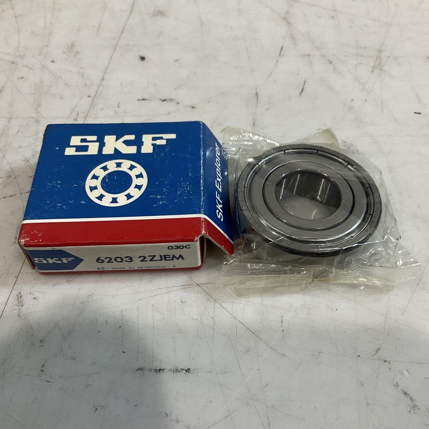 SKF 62032ZJEM DEEP GROOVE BALL BEARINGS LOT OF 5 U3S