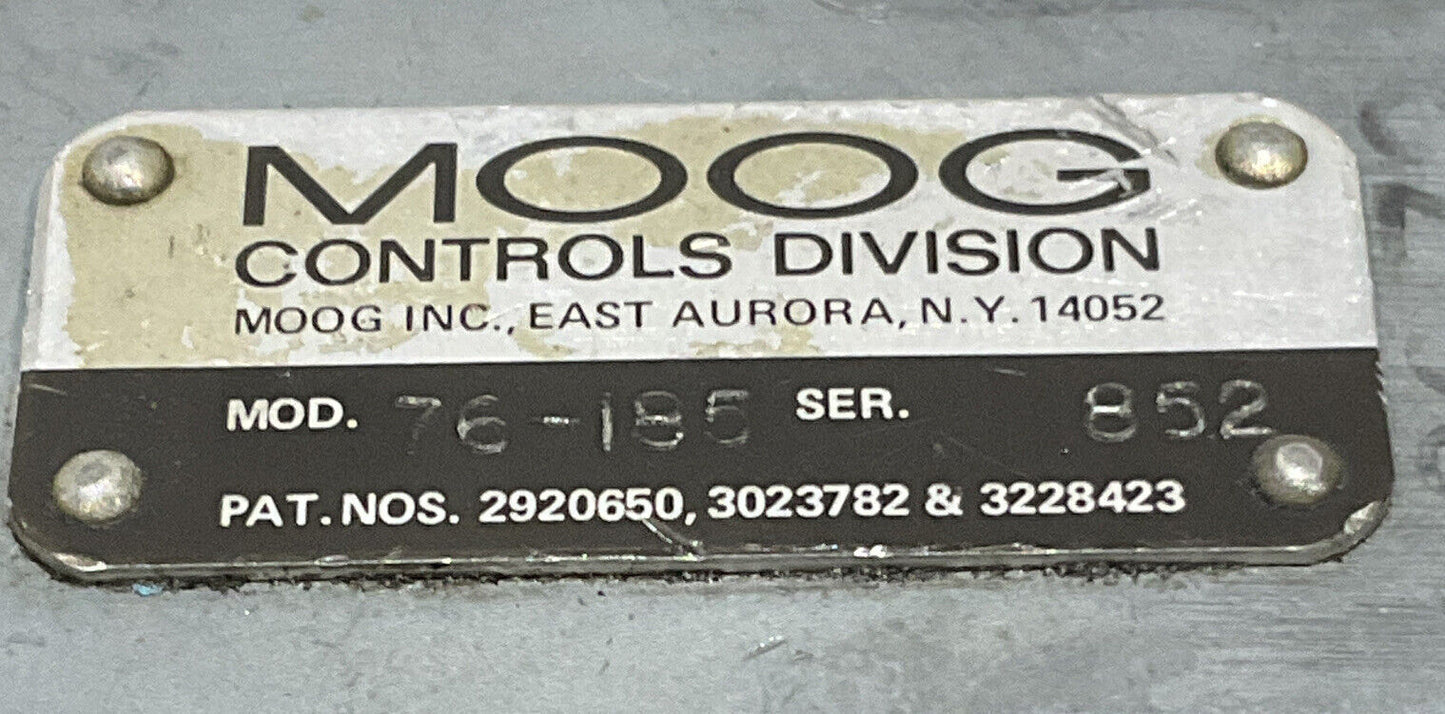 MOOG 76-185 M2021851 FLOW CONTROL HYDRAULIC SERVO VALVE 373