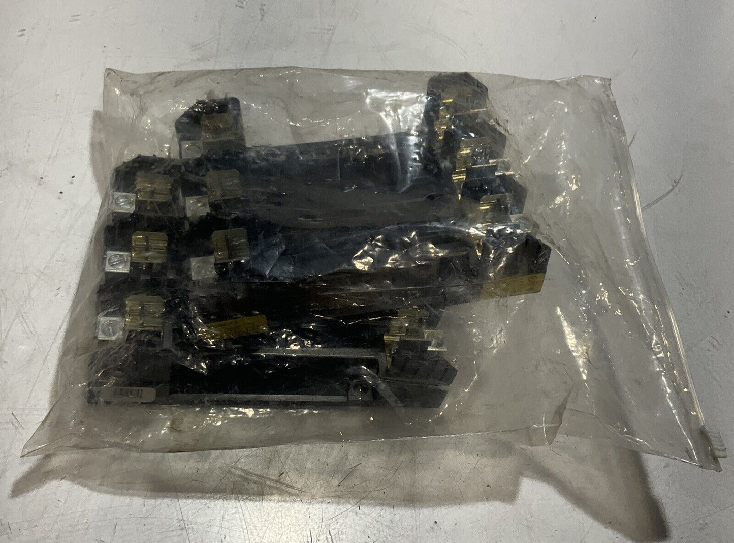 BUSSMANN R60030-3CR FUSE BLOCK 600V-30A LOT OF 2 U3S