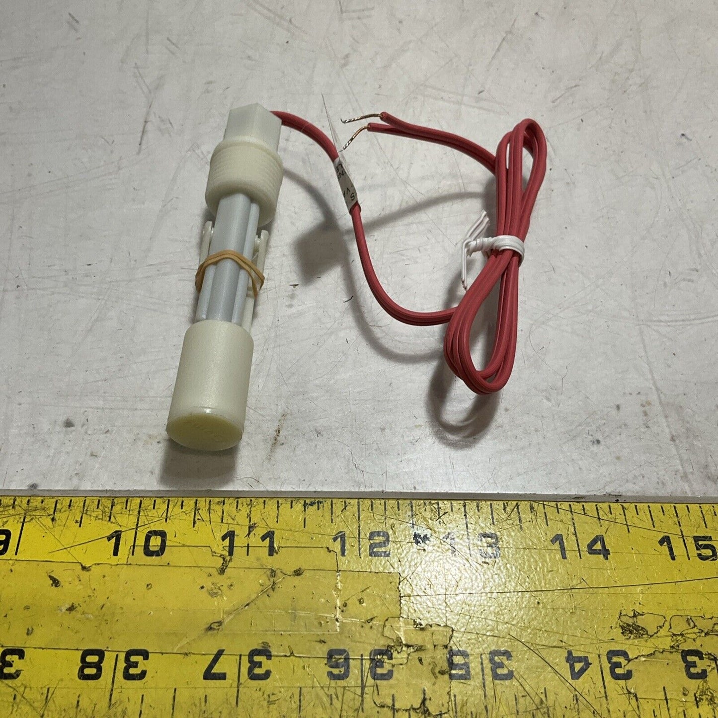 APPLIED MATERIALS 1270-00737 SW FLOAT SPST REED TYPE 1/2NPT GF/POL LOT OF 2 U3S