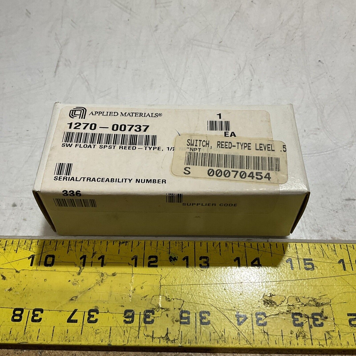 APPLIED MATERIALS 1270-00737 SW FLOAT SPST REED TYPE 1/2NPT GF/POL LOT OF 2 U3S