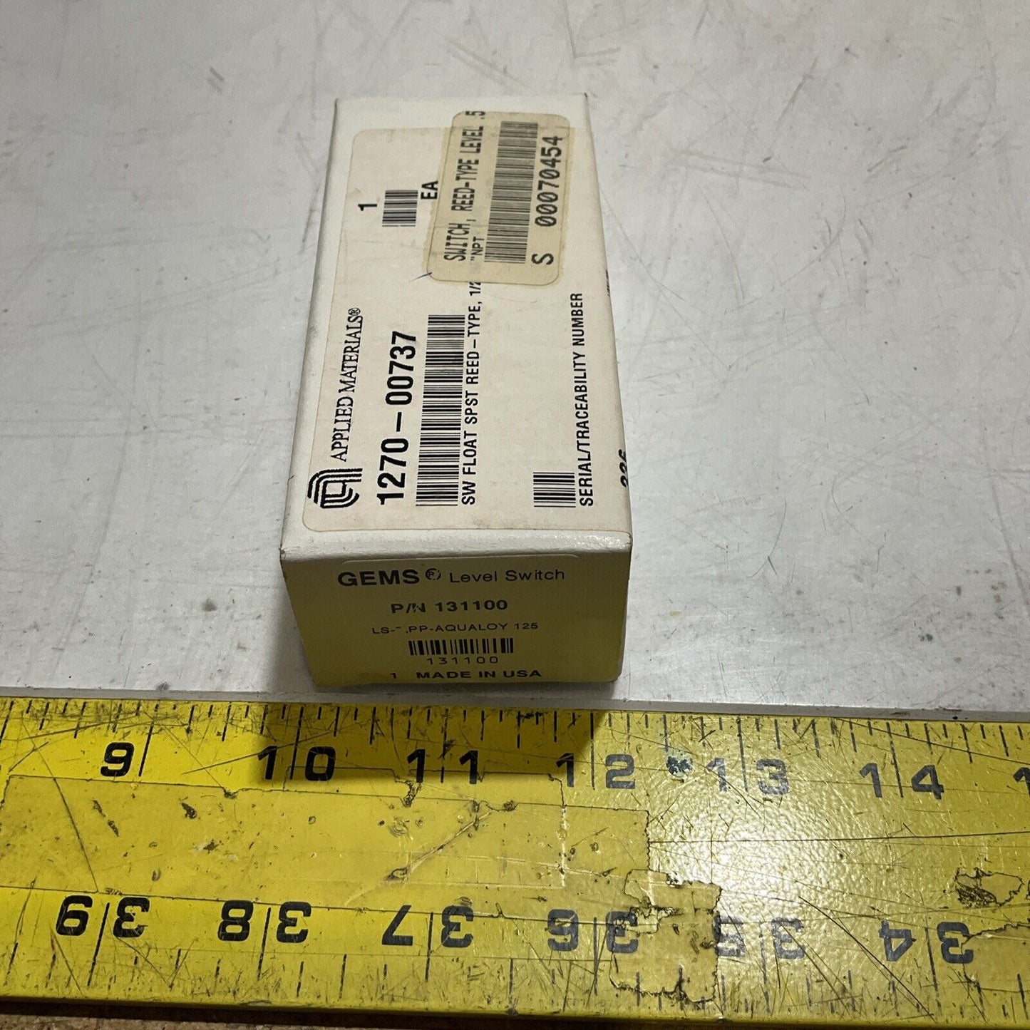 APPLIED MATERIALS 1270-00737 SW FLOAT SPST REED TYPE 1/2NPT GF/POL LOT OF 2 U3S