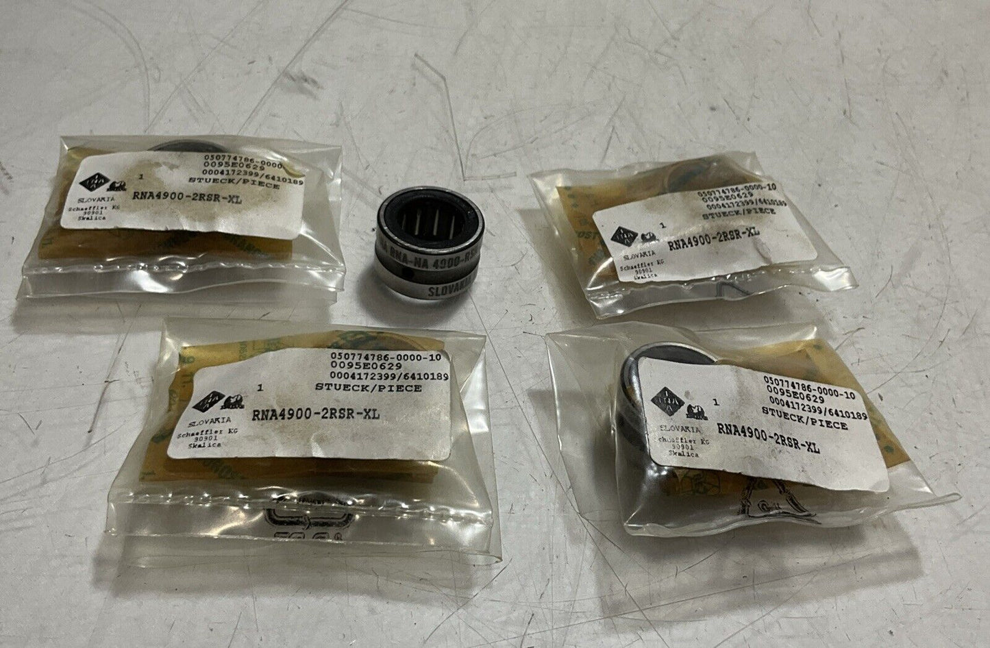 IINAA RN4900-2RS-XL RADIAL. ROLLER BEARING QTY 5 E3F