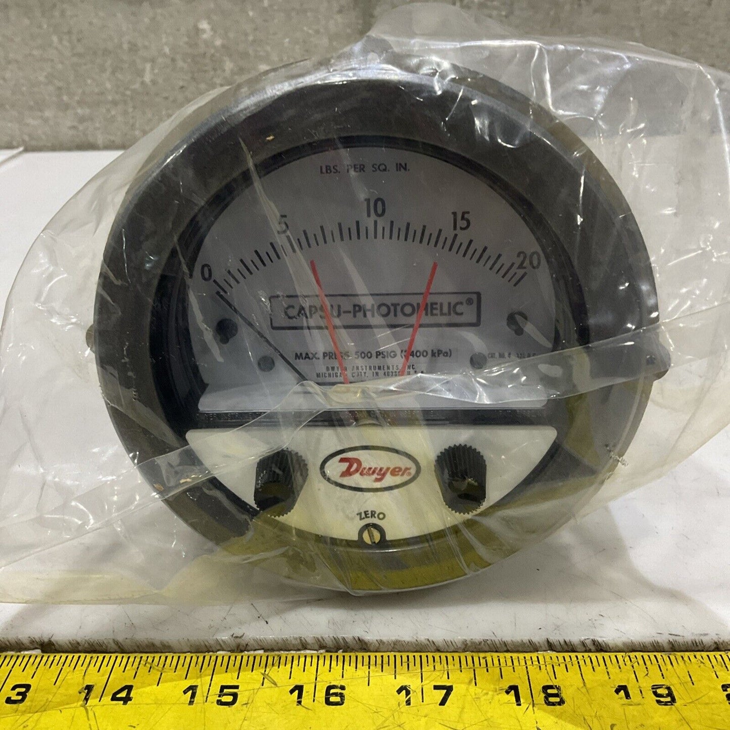 DWYER 43220 W03U CAPSU-PHOTOHELIC PRESSURE SWITCH/GAUGE 500 PSIG SERIES 43000 5W