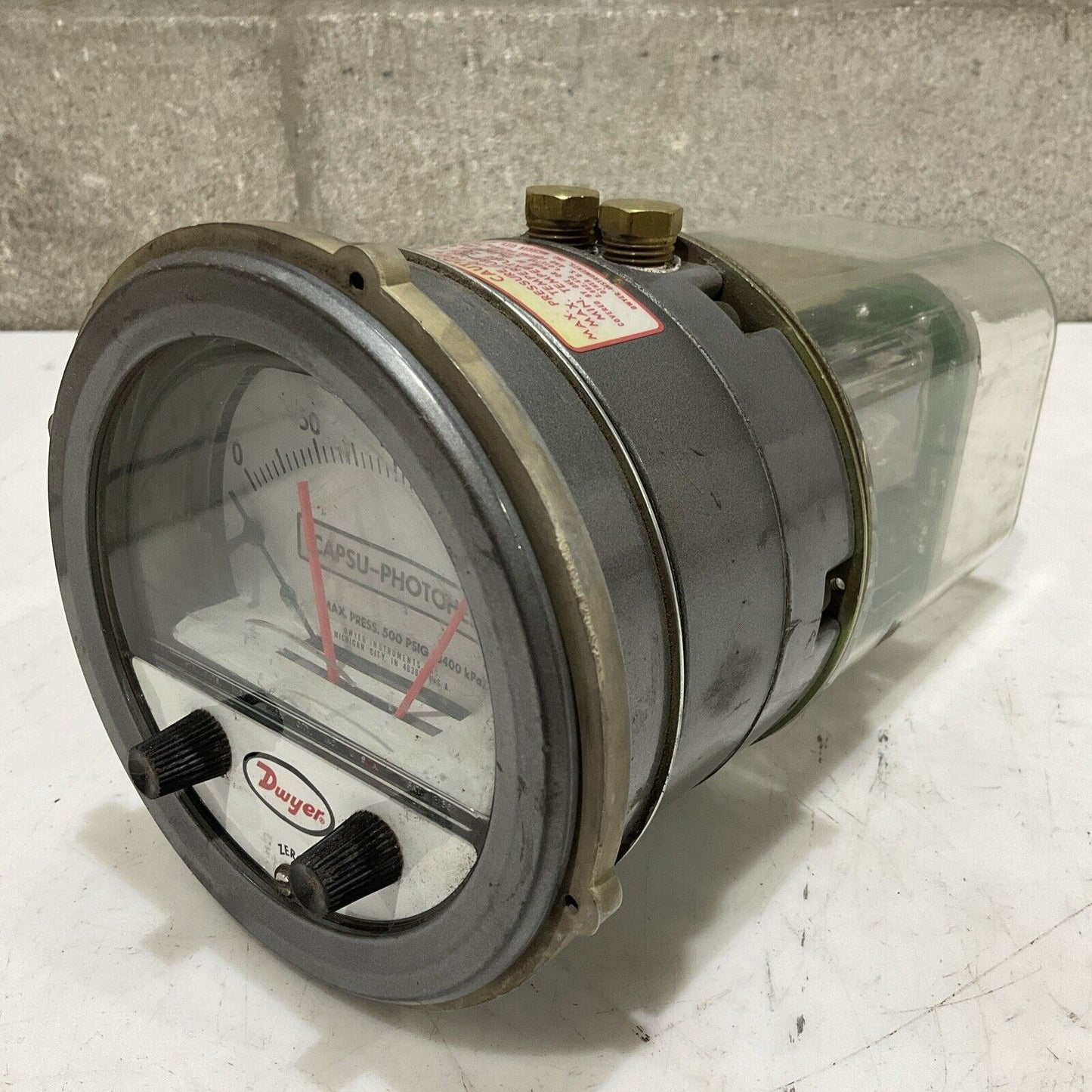 DWYER 43220 W07R CAPSU-PHOTOHELIC PRESSURE SWITCH GAUGE SERIES 4300 500 PSIG