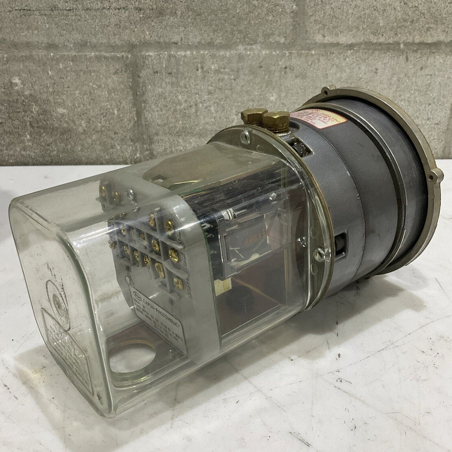DWYER 43220 W07R CAPSU-PHOTOHELIC PRESSURE SWITCH GAUGE SERIES 4300 500 PSIG