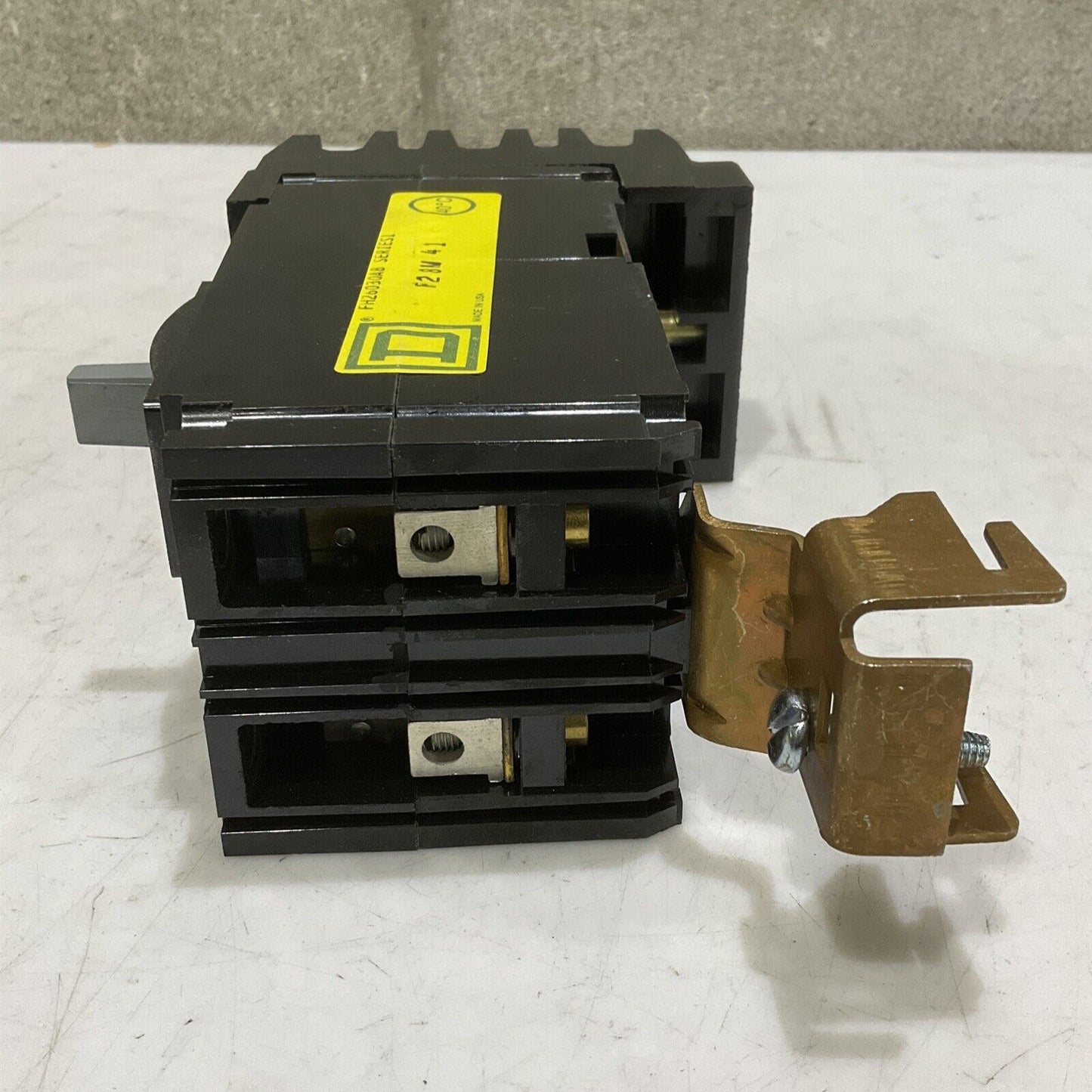 SQUARE D FH26030-AB 25473 CIRCUIT BREAKER 600/250V 2P 30A I-LINE I-75,000 373