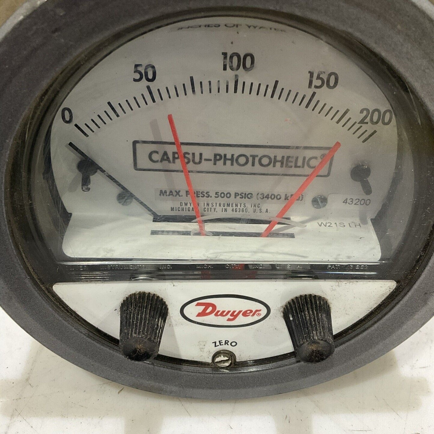 DWYER 43220 W07R CAPSU-PHOTOHELIC PRESSURE SWITCH GAUGE SERIES 4300 500 PSIG