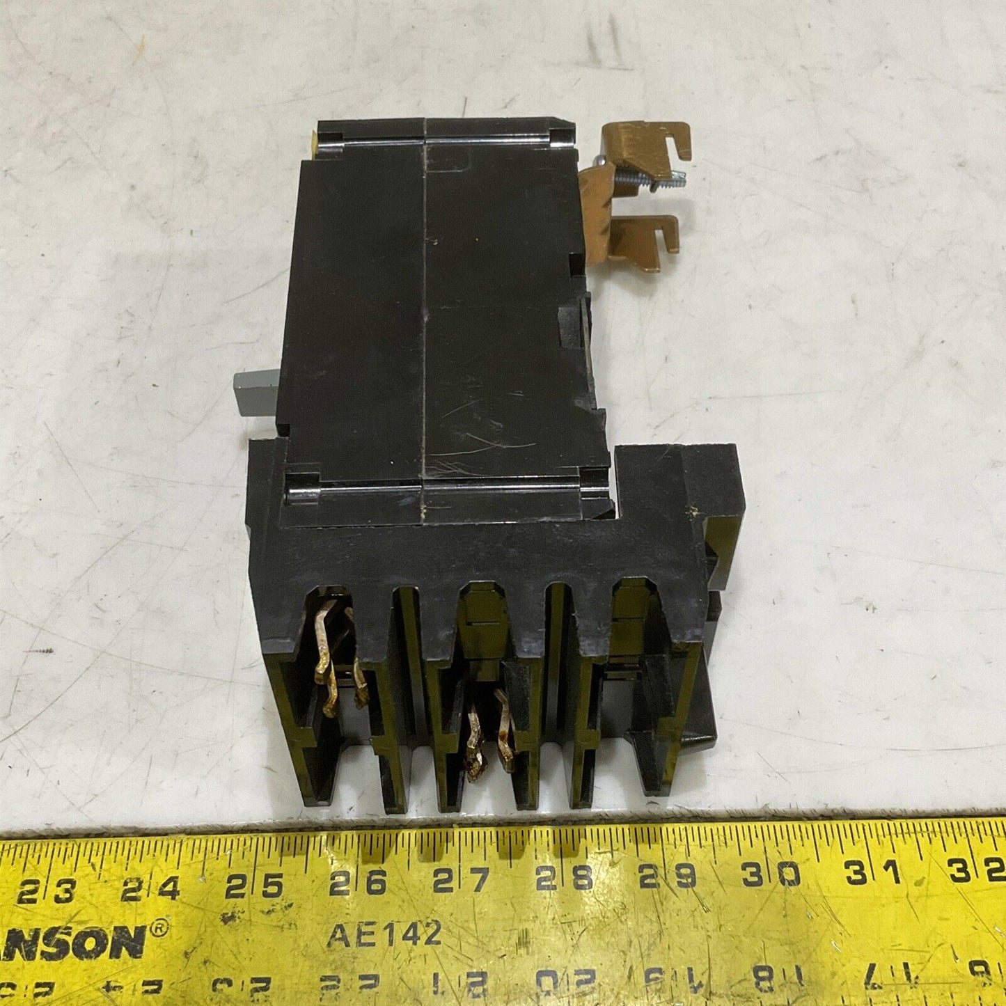 SQUARE D FH26030-AB 25473 CIRCUIT BREAKER 600/250V 2P 30A I-LINE I-75,000 373