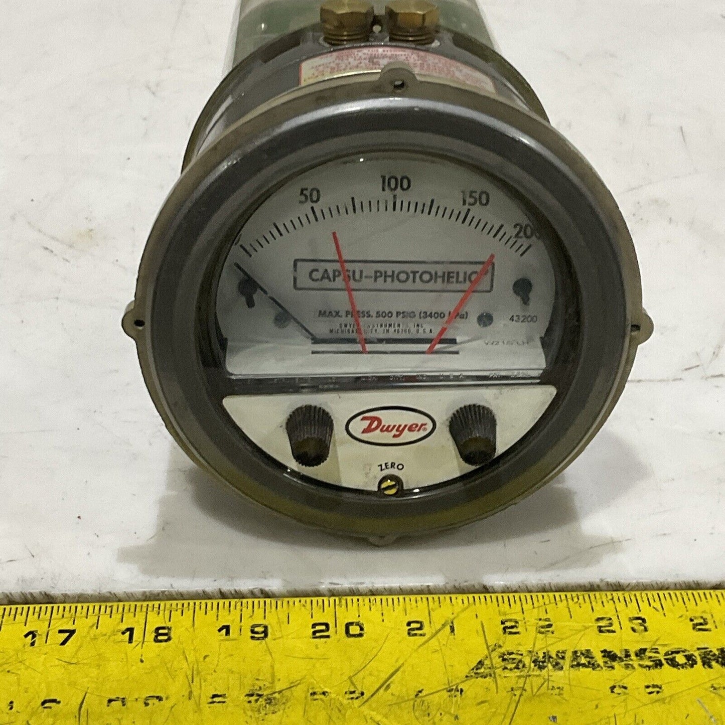 DWYER 43220 W07R CAPSU-PHOTOHELIC PRESSURE SWITCH GAUGE SERIES 4300 500 PSIG