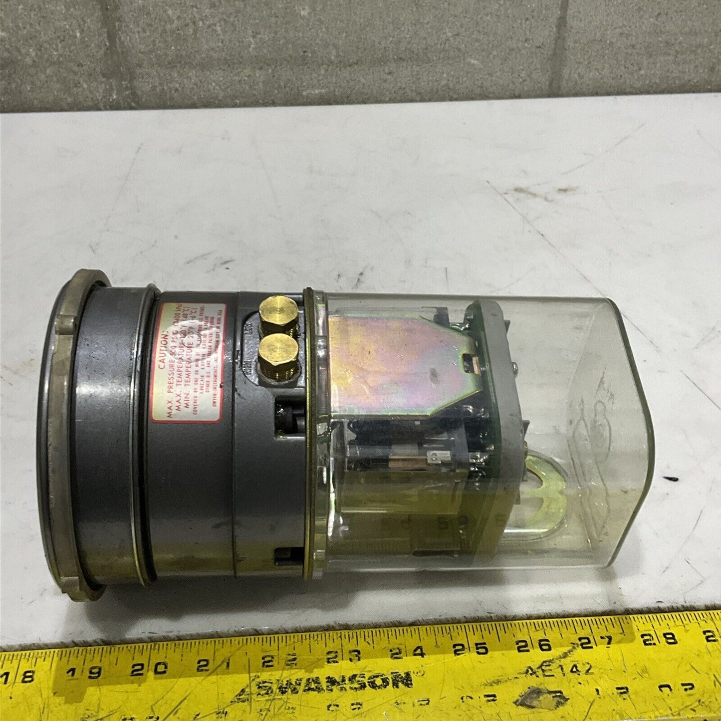 DWYER 43220 W07R CAPSU-PHOTOHELIC PRESSURE SWITCH GAUGE SERIES 4300 500 PSIG