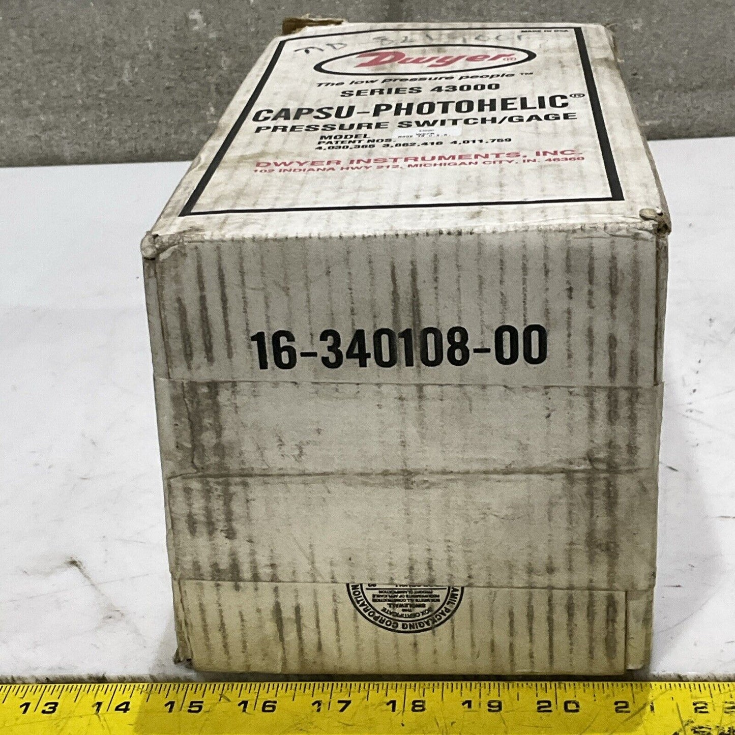 DWYER 43220 W07R CAPSU-PHOTOHELIC PRESSURE SWITCH GAUGE SERIES 4300 500 PSIG
