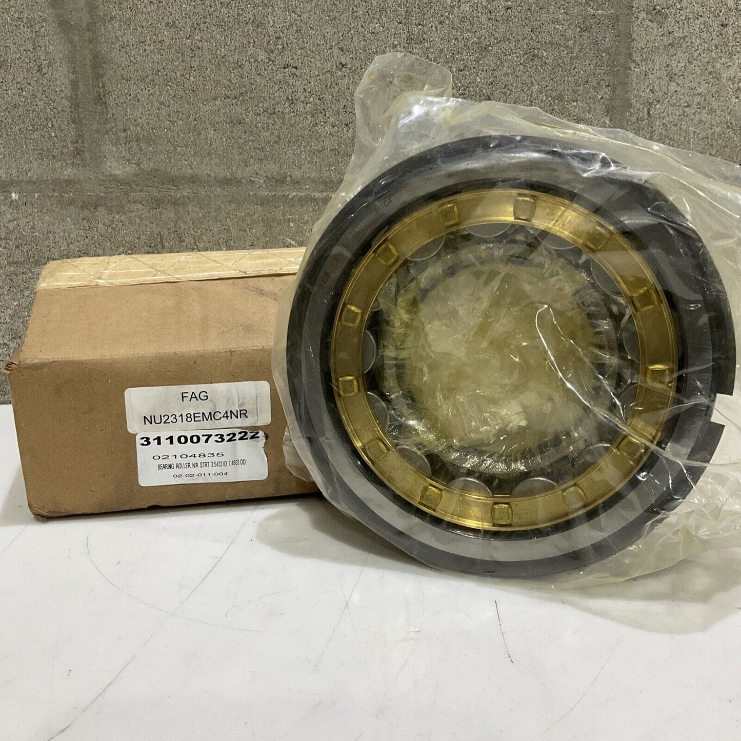 FAG NU2318E.M1C4 NU2318EMC4NGR CYL ROLLER BEARING 3.5433 ID 7.4803 OD 373