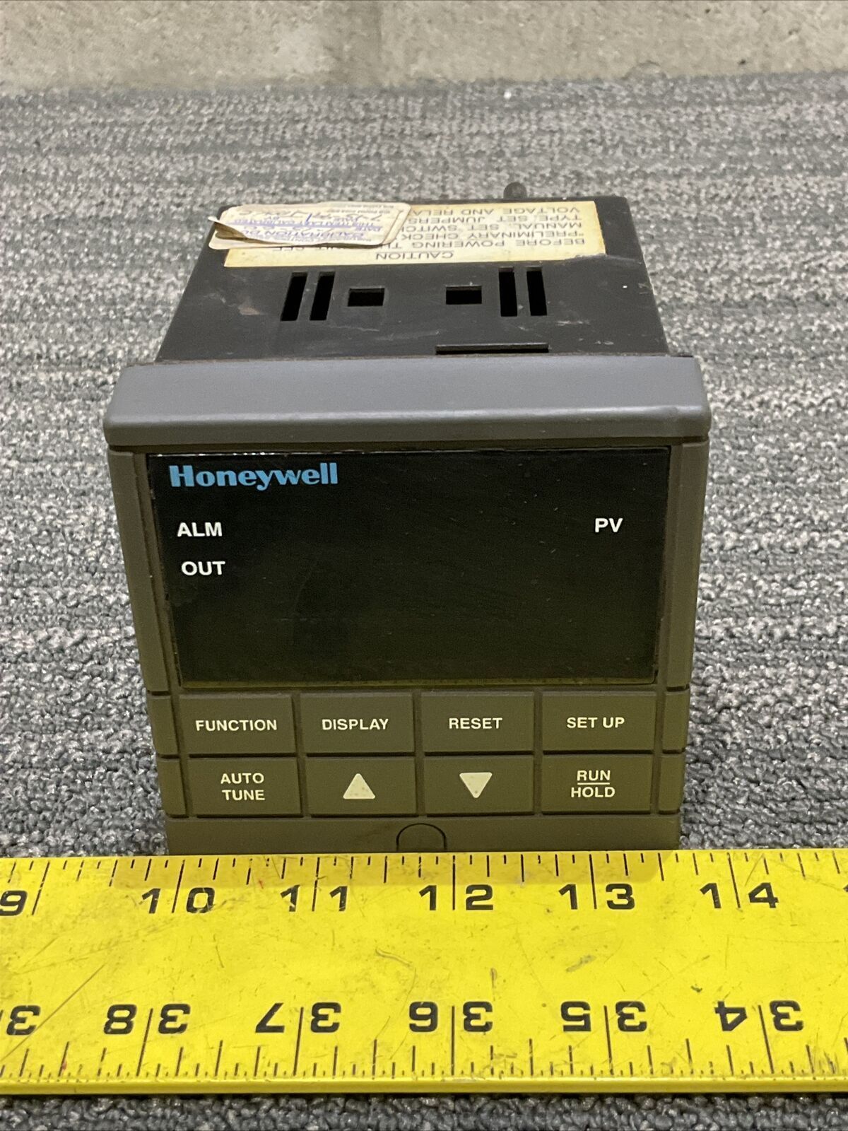 HONEYWELL DC200H00001F00000 MINI-PRO TEMPERATURE CONTROLLER 120VAC 60HZ 6VA 222