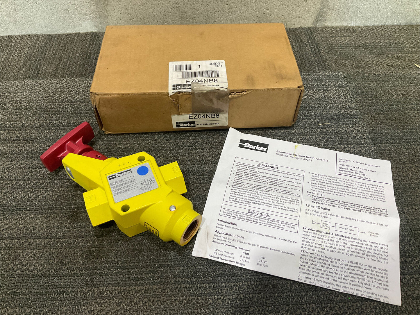 PARKER EZ04NB6 PNEUMATIC LOCKOUT VALVE 150 PSI/1034 kPA 175 F/80 C 5699829 444