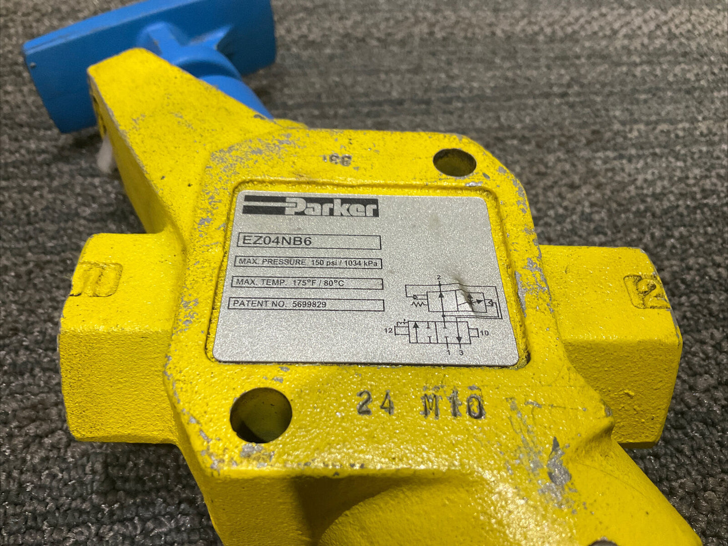 PARKER EZ04NB6 PNEUMATIC LOCKOUT VALVE 150 PSI/1034 kPA 175 F/80 C 5699829 444