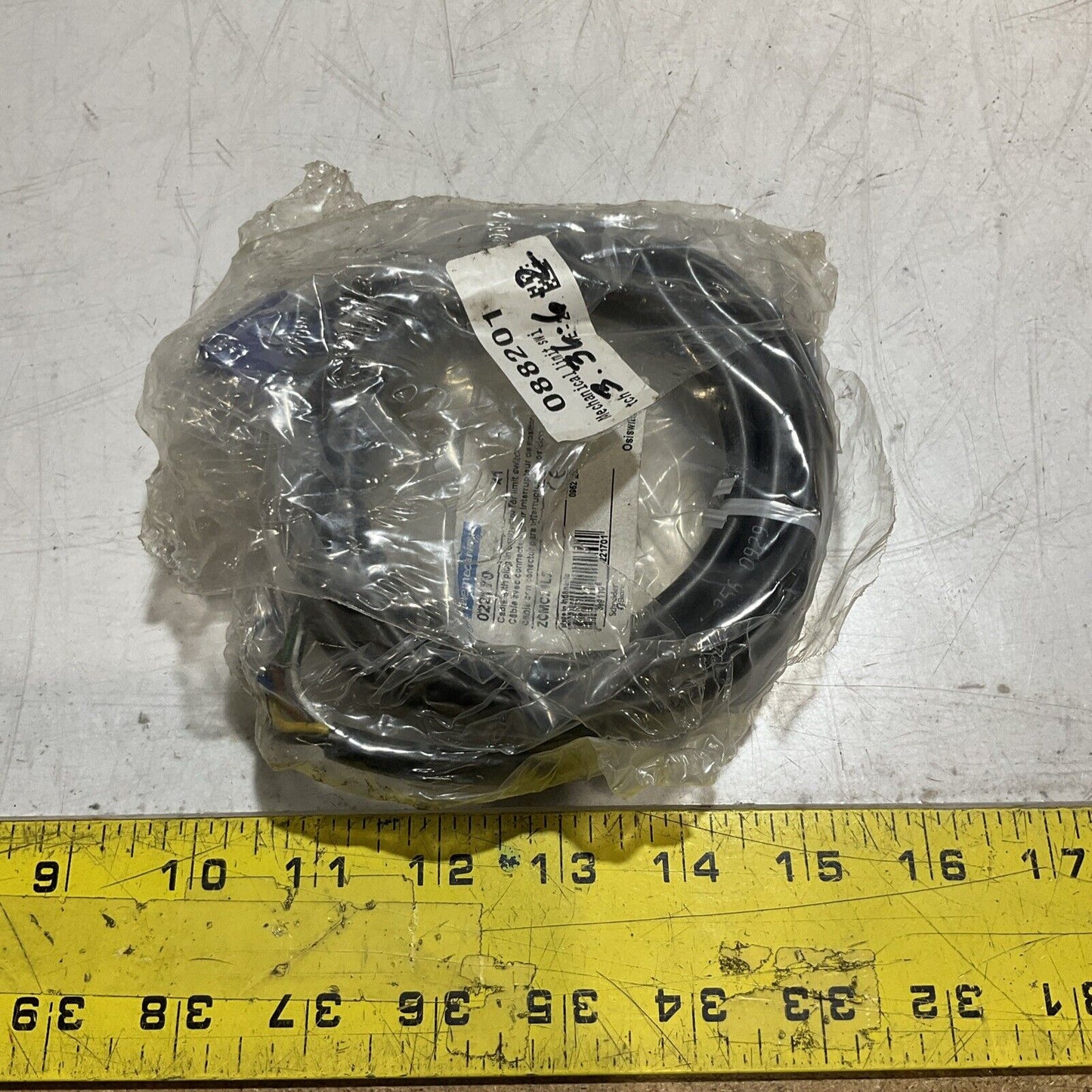 TELEMECANIQUE 022170 CABLE WITH PLUG IN CONNECTOR FOR LIMIT SWITCH U3S