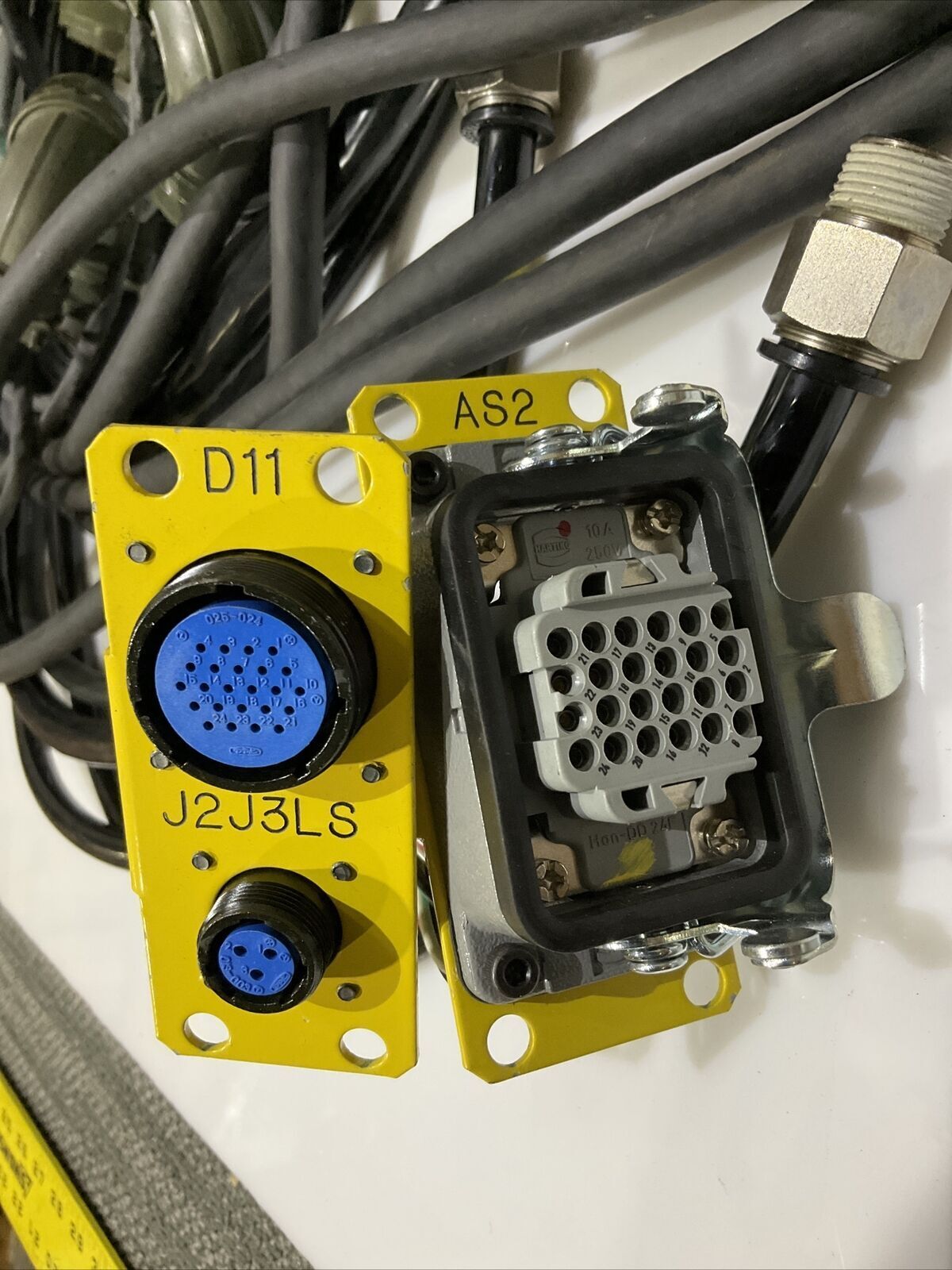 FANUC A05B-1309-H203 CABLE ASSEMBLY WITH CONNECTORS 678