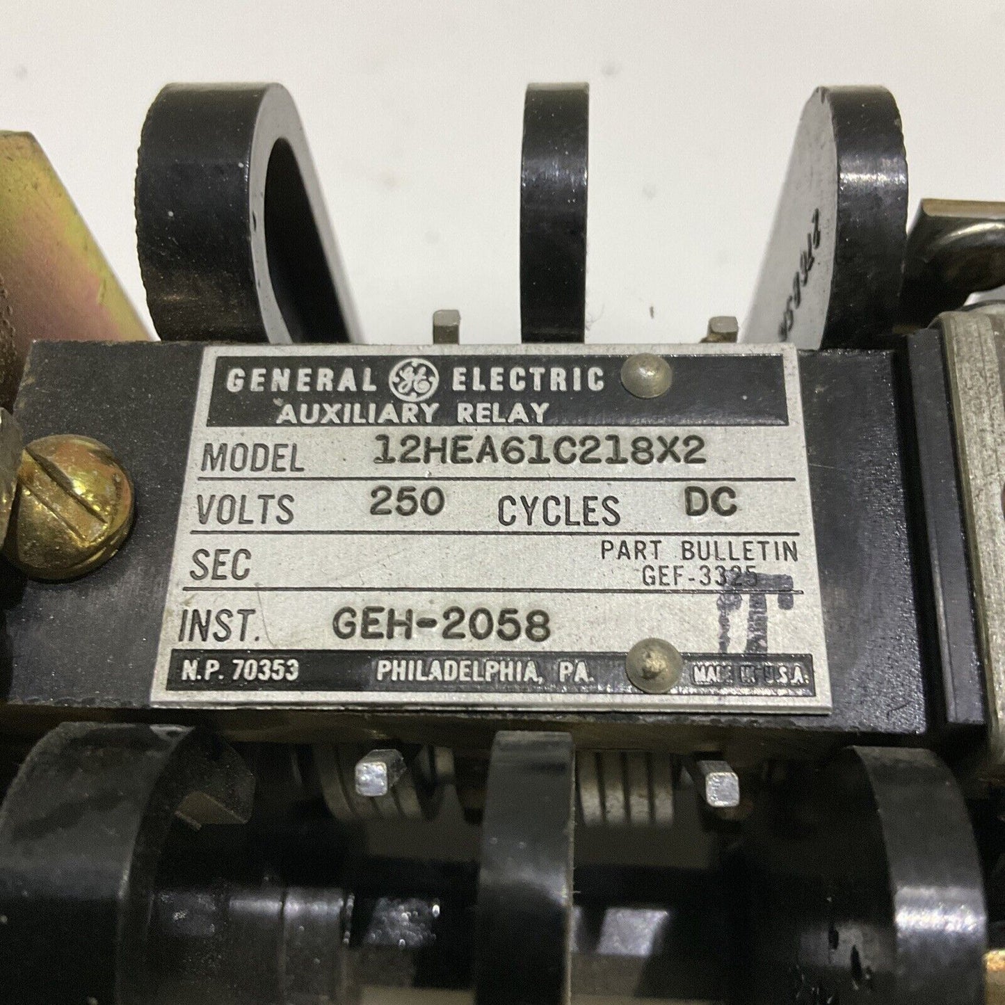 GENERAL ELECTRIC 12HEA61C218X2 AUXILIARY RELAY 250V DC 678