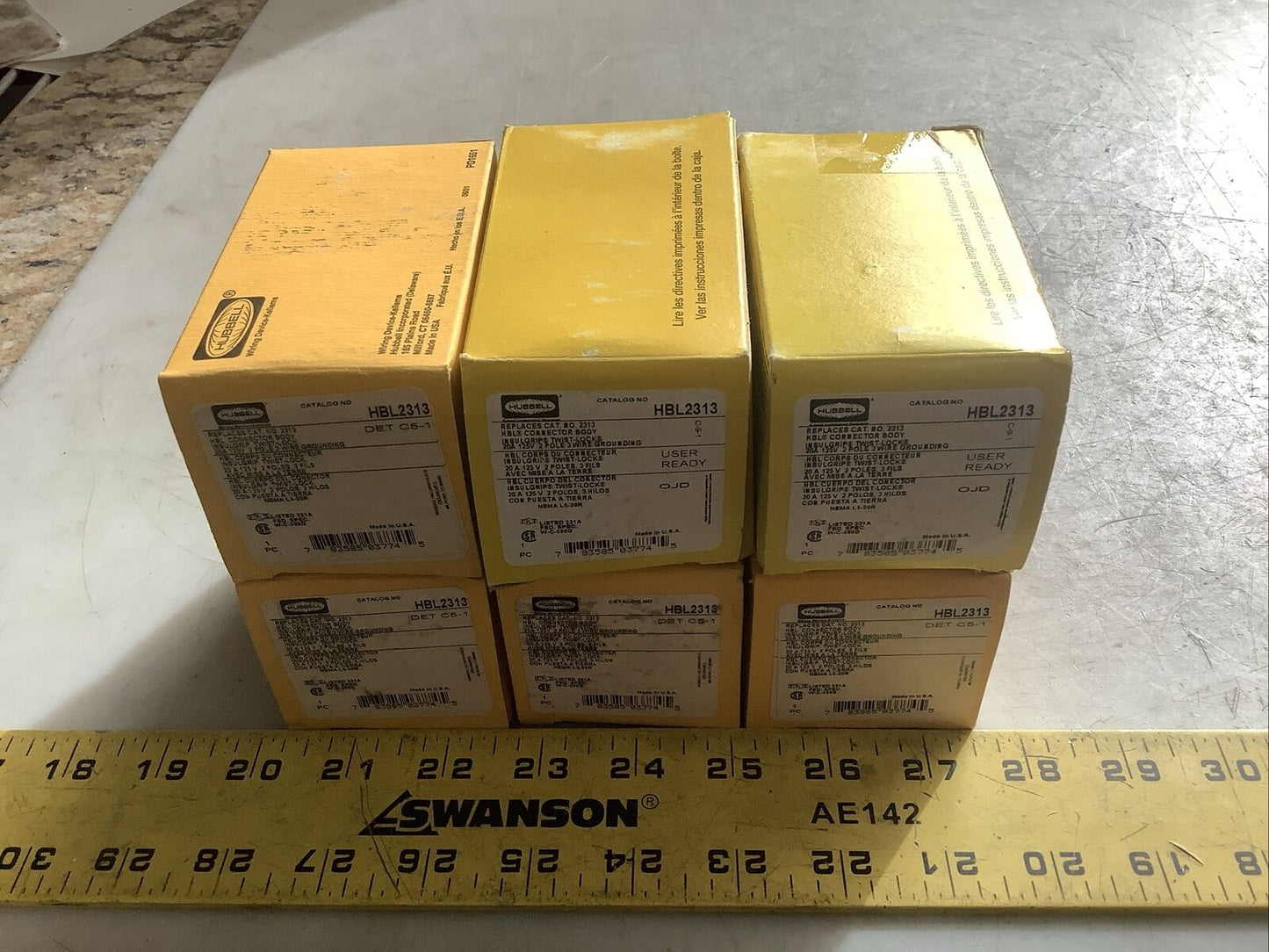 HUBBELL HBL2313 TWIST-LOCK CONNECTOR FEMALE 20A 125V 2P 3W 554 - LOT OF 6