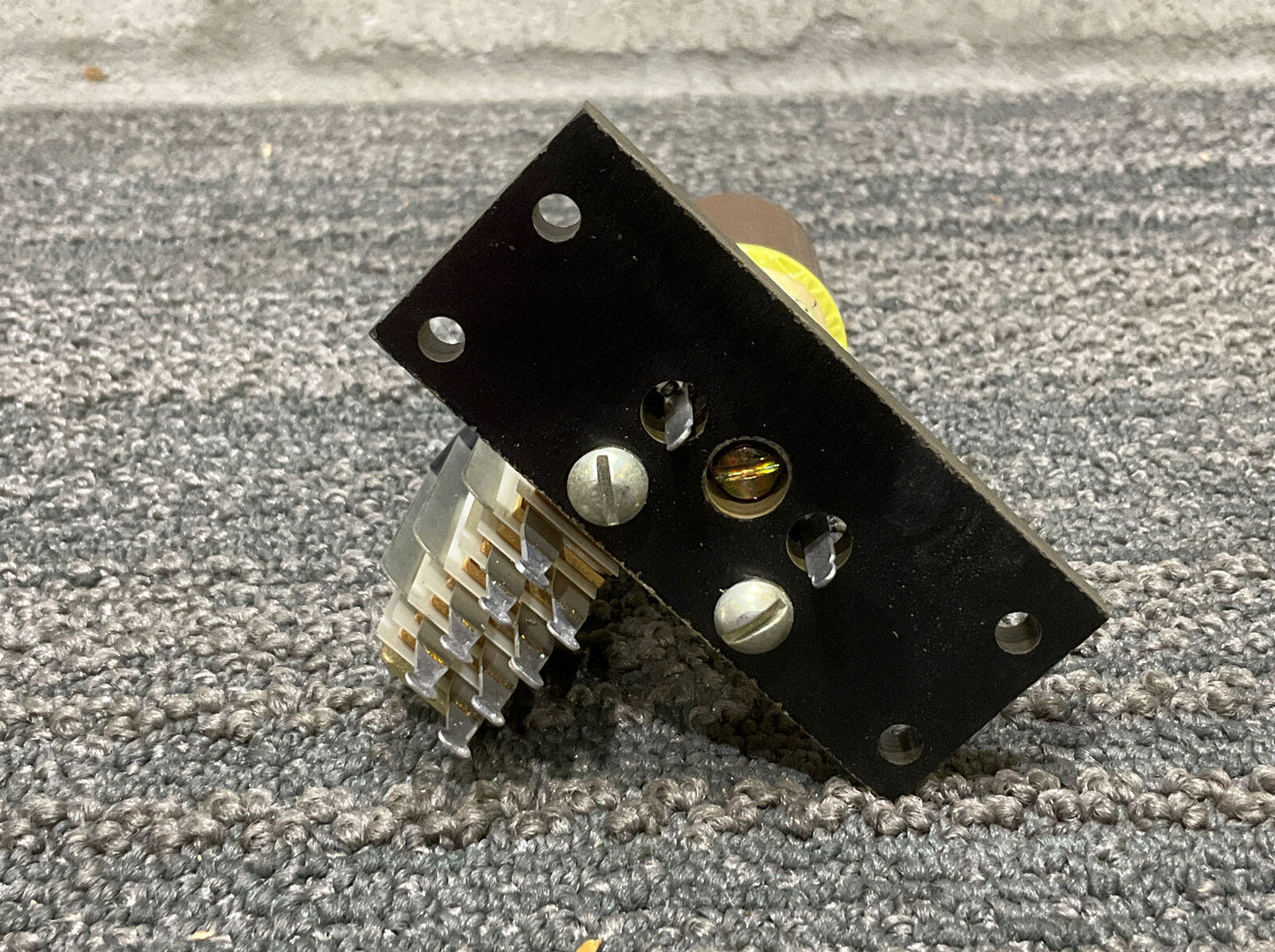 LIBERTY CONTROLS 6418025-1 RELAY 9200 TURNS 800 OHMS 37 WIRE 222