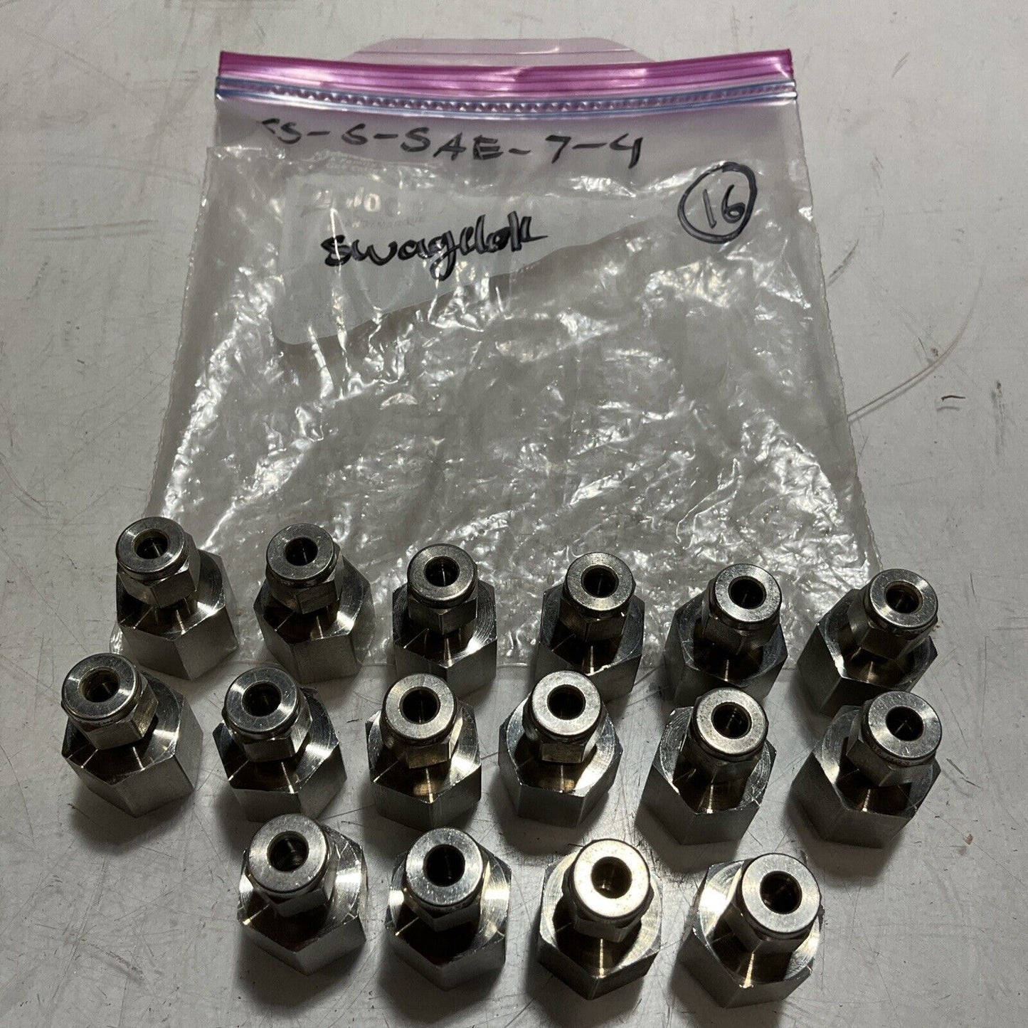 SWAGELOK STAINLESS STEEL PIPE FITTING FNSP LOT OF 16 U3S