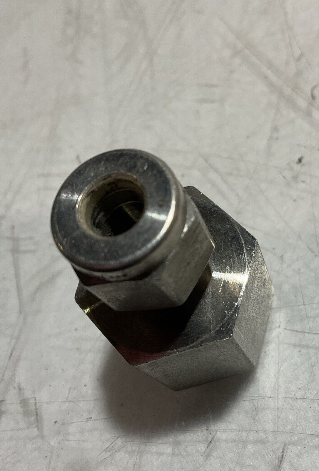 SWAGELOK STAINLESS STEEL PIPE FITTING FNSP LOT OF 16 U3S