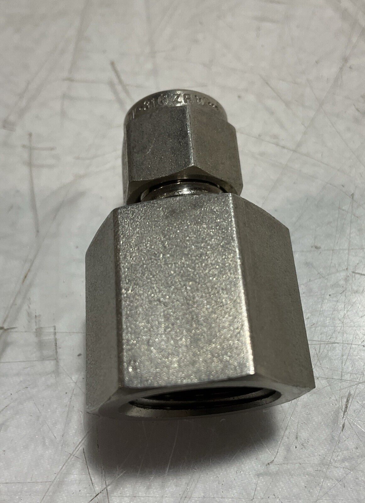 SWAGELOK STAINLESS STEEL PIPE FITTING FNSP LOT OF 16 U3S