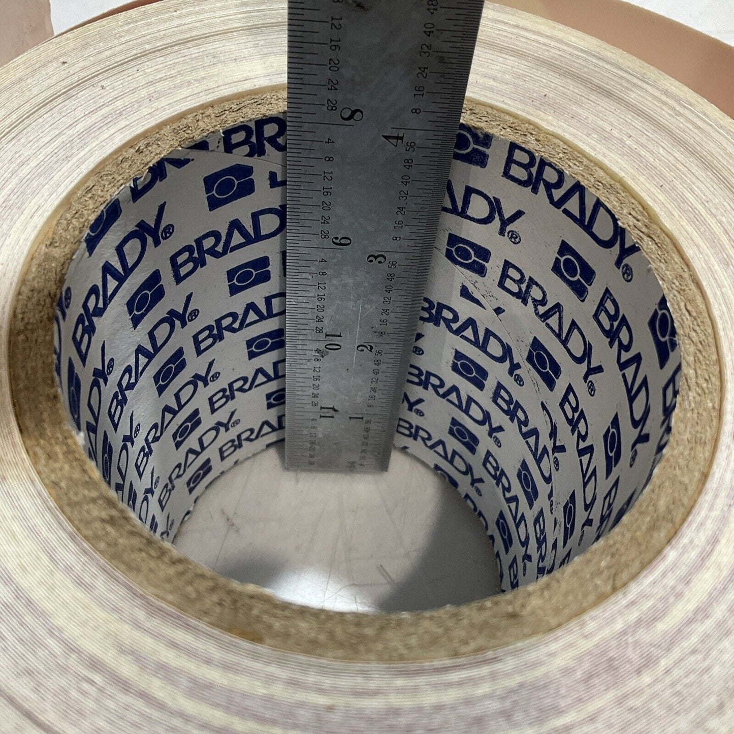 BRADY 104378B-514 1/ROLL TOUGHSTRIPE TAPE 4WX100L 101.6MMX30.5 RED & WHITE U3S