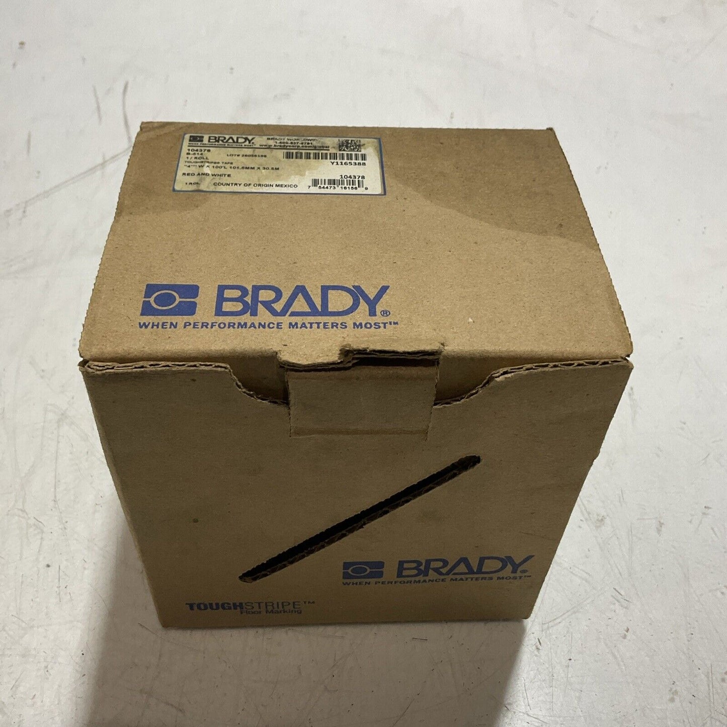 BRADY 104378B-514 1/ROLL TOUGHSTRIPE TAPE 4WX100L 101.6MMX30.5 RED & WHITE U3S