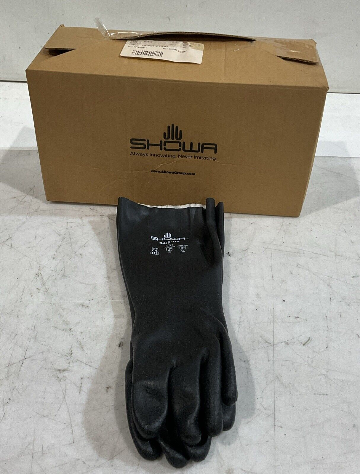 SHOWA 3415-09 BLACK CHEMICAL RESISTANT GLOVES SIZE 9-M LOT OF 12(DOZEN) K9S