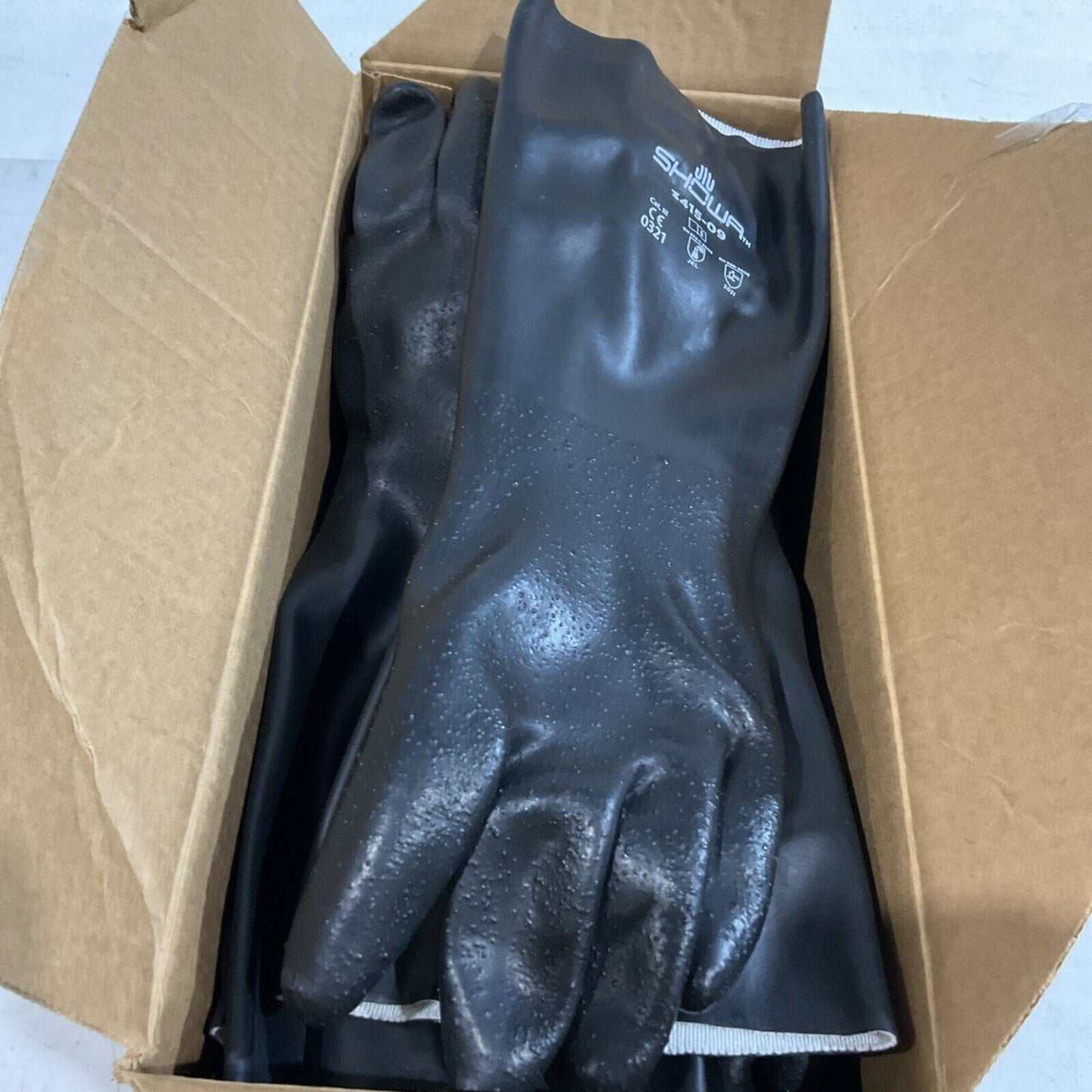 SHOWA 3415-09 BLACK CHEMICAL RESISTANT GLOVES SIZE 9-M LOT OF 12(DOZEN) K9S