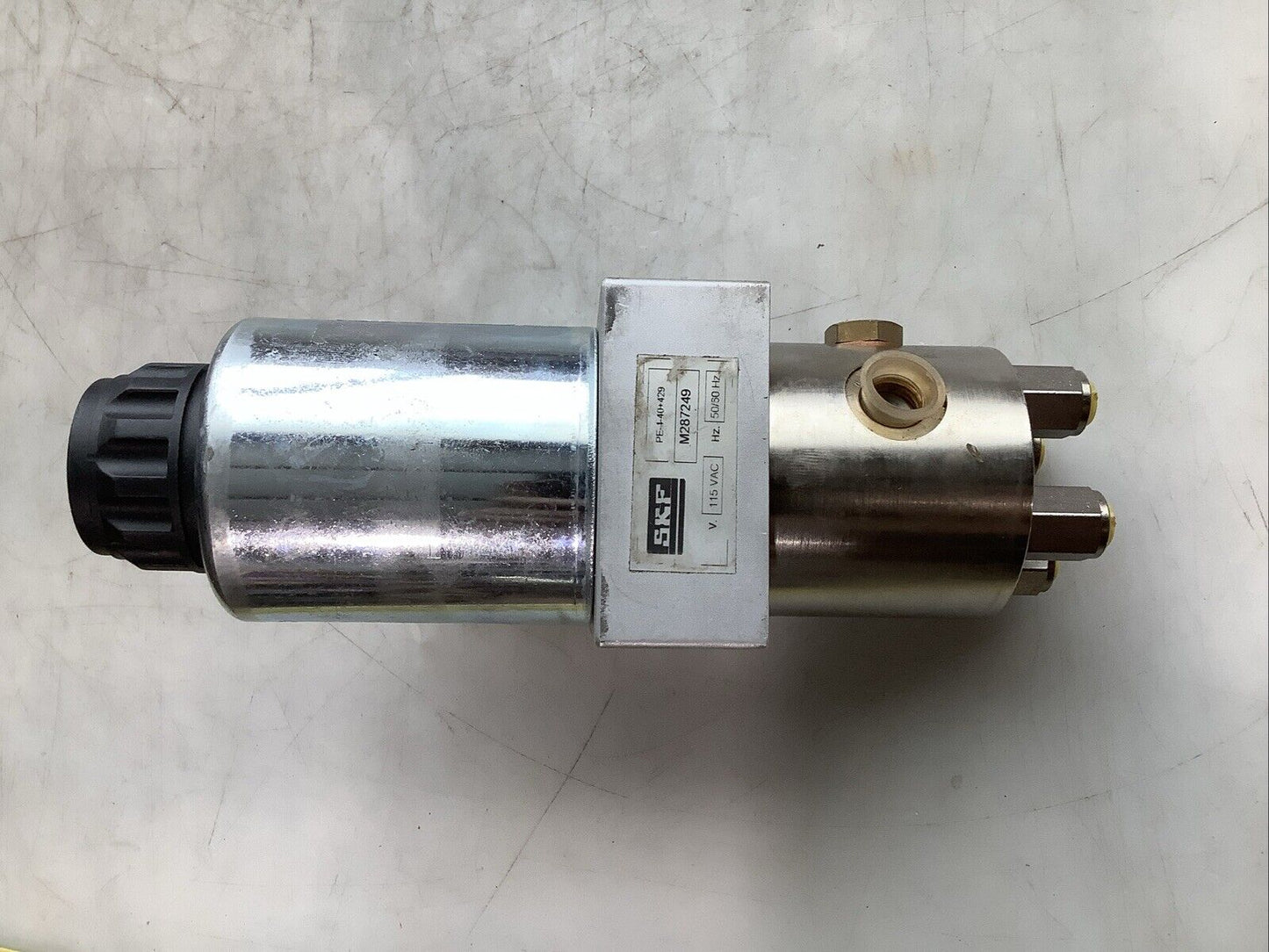 SKF PE-4-40+429 ELECTROMAGNETIC PISTON PUMP 115VAC 50/60HZ