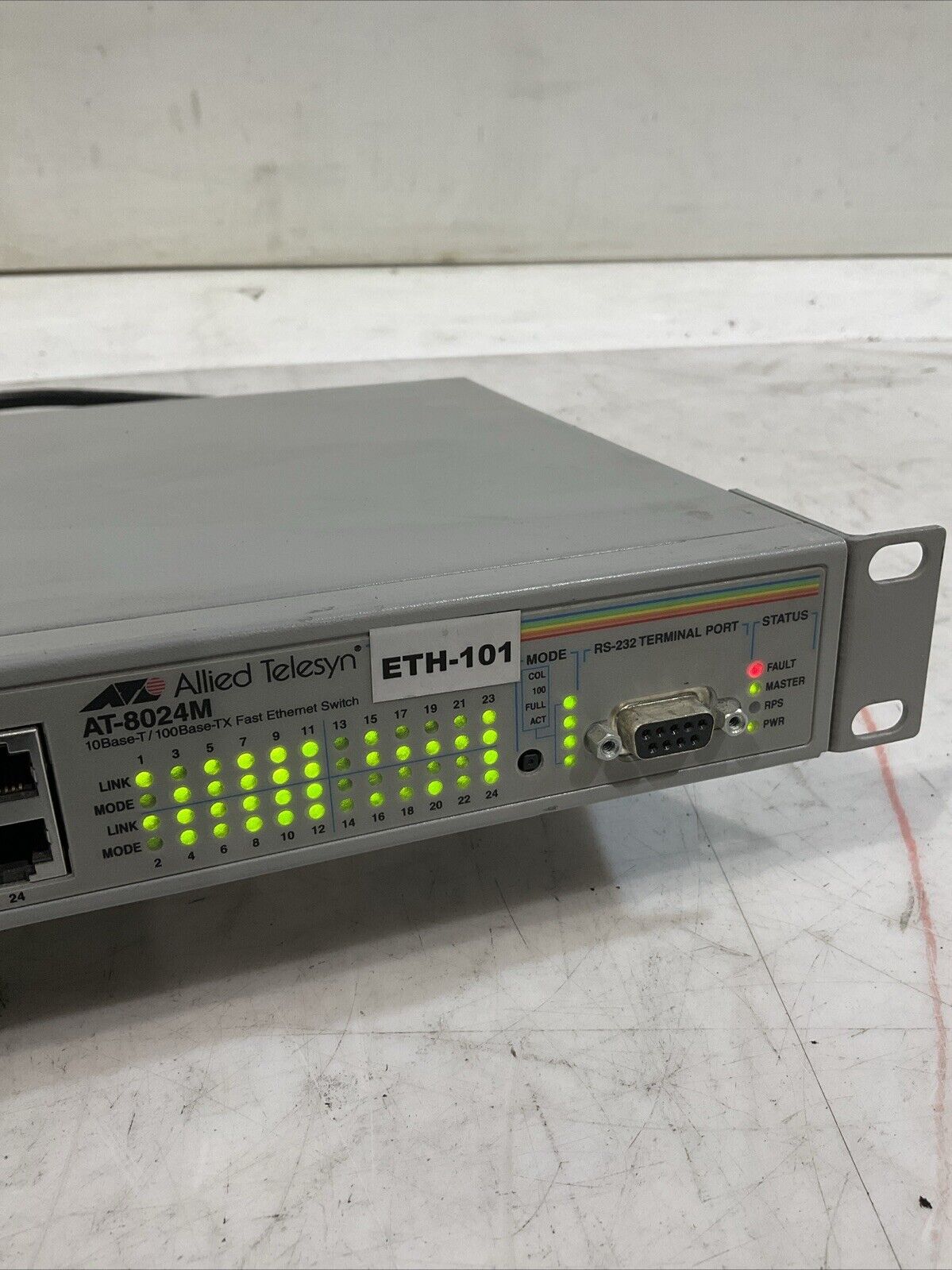 ALLIED TELESYN AT-8024M 10BASED-T100BASE-TX FAST SWITCH 240VAC T9A