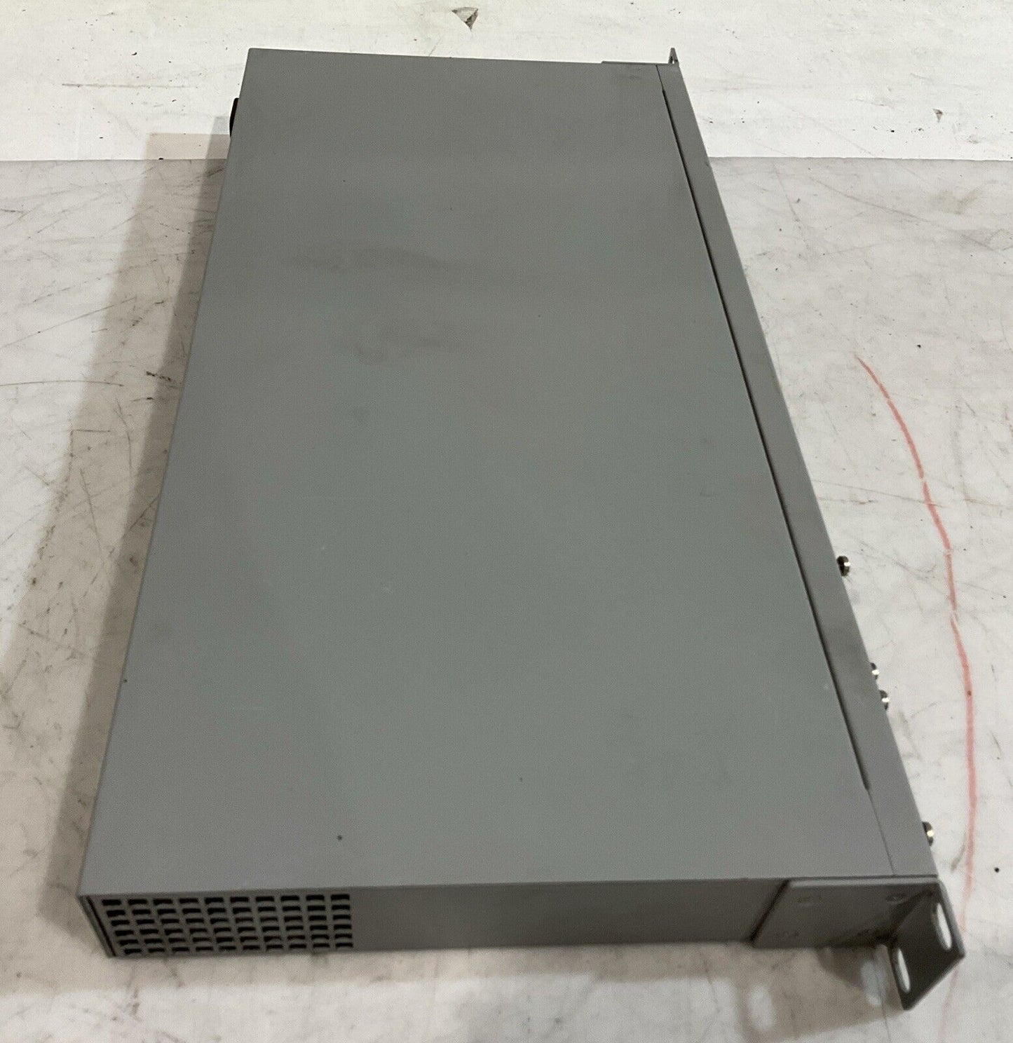 ALLIED TELESYN AT-8024M 10BASED-T100BASE-TX FAST SWITCH 240VAC T9A