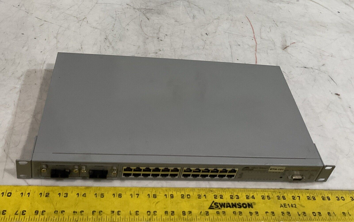 ALLIED TELESYN AT-8024M 10BASED-T100BASE-TX FAST SWITCH 240VAC T9A