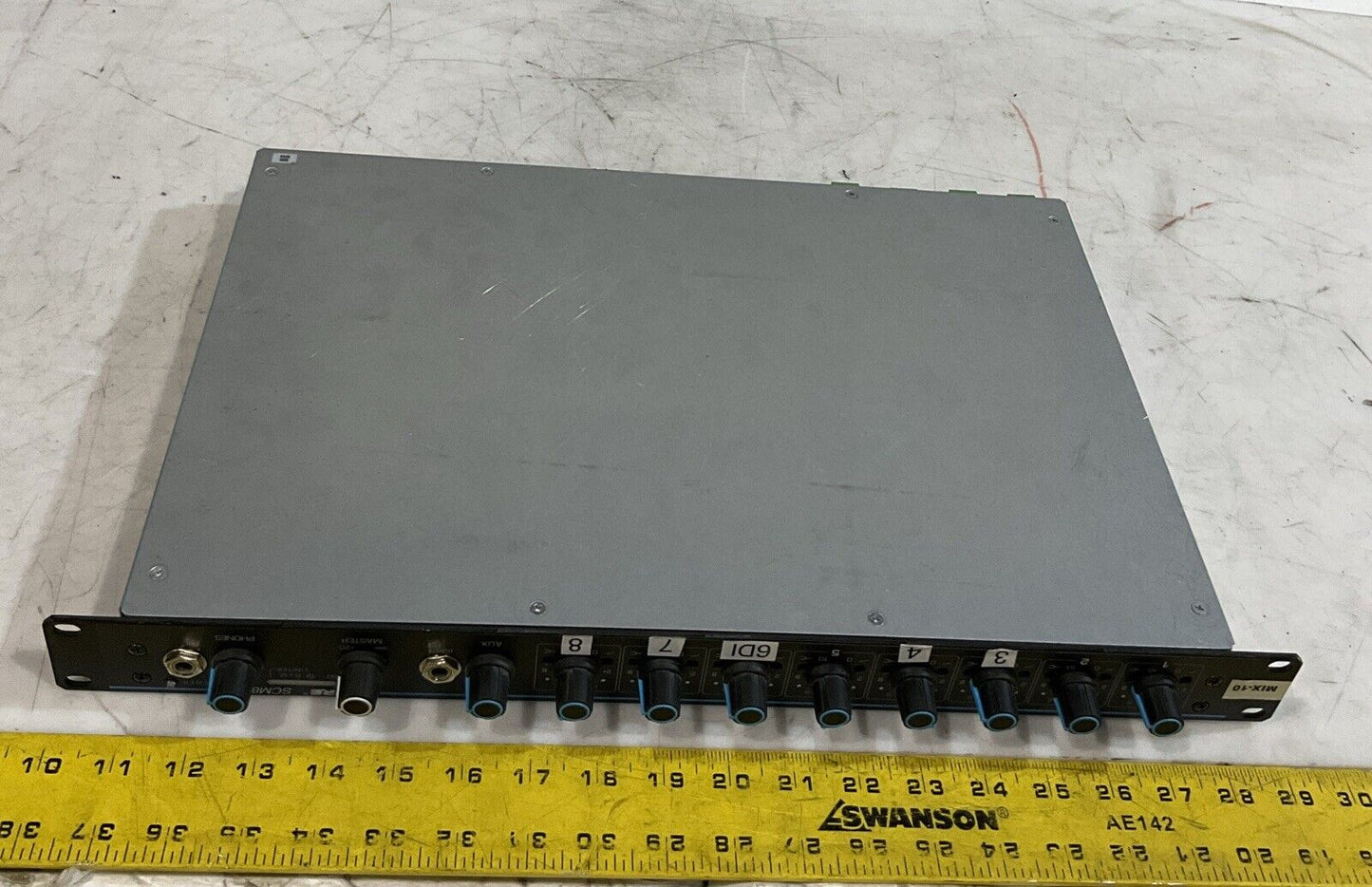 SURE SCM810 AUTOMATIC MICROPHONE MIXER WITH INTELLIMIX 120VAC 50/60HZ T9A