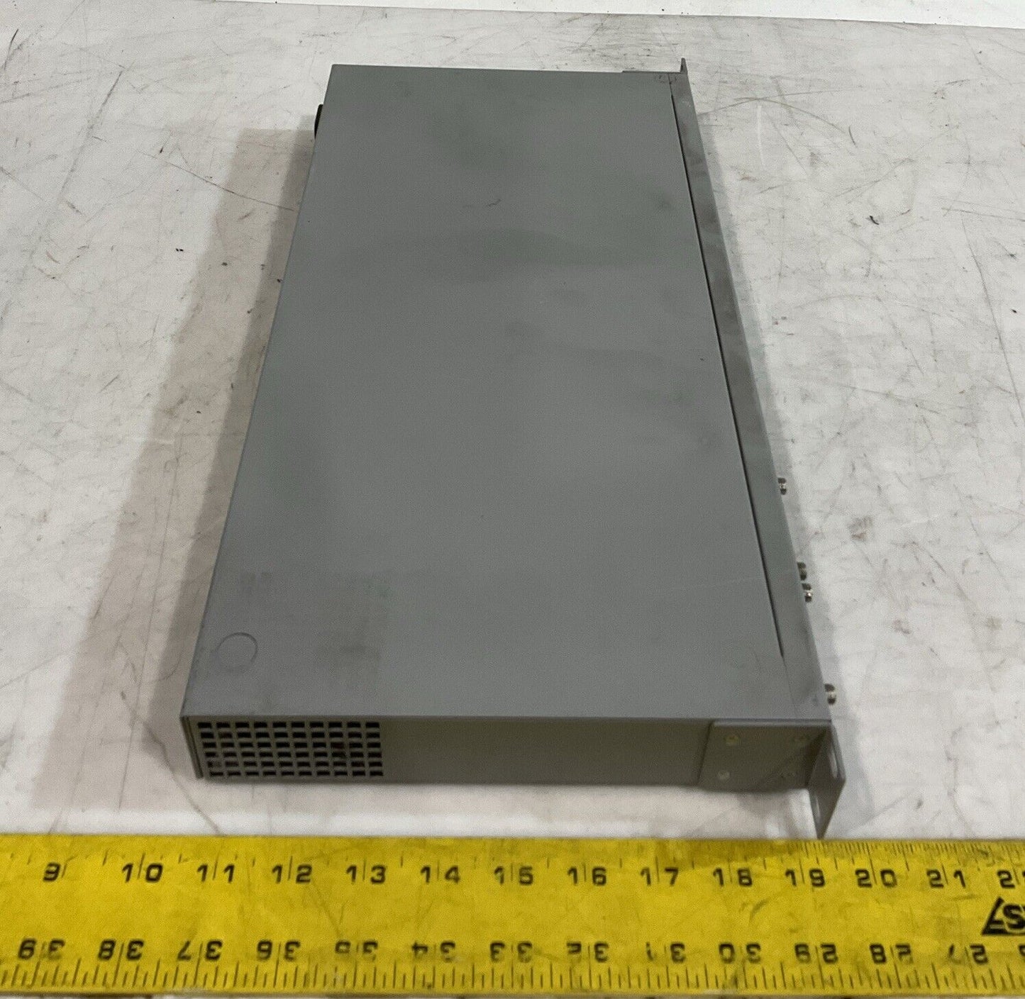ALLIED TELESYN AT-8024M 10BASE-T 100BASE -TX FAST ETHERNET SWITCH 240VAC T9A