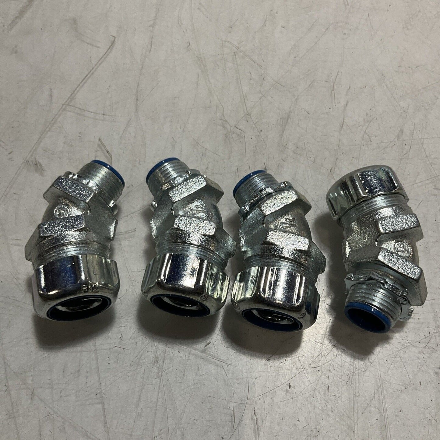 T&B TB5342 INSULATED LIQUIDTIGHT CONDUIT CONNECTOR ADAPTER QTY 4 K9S