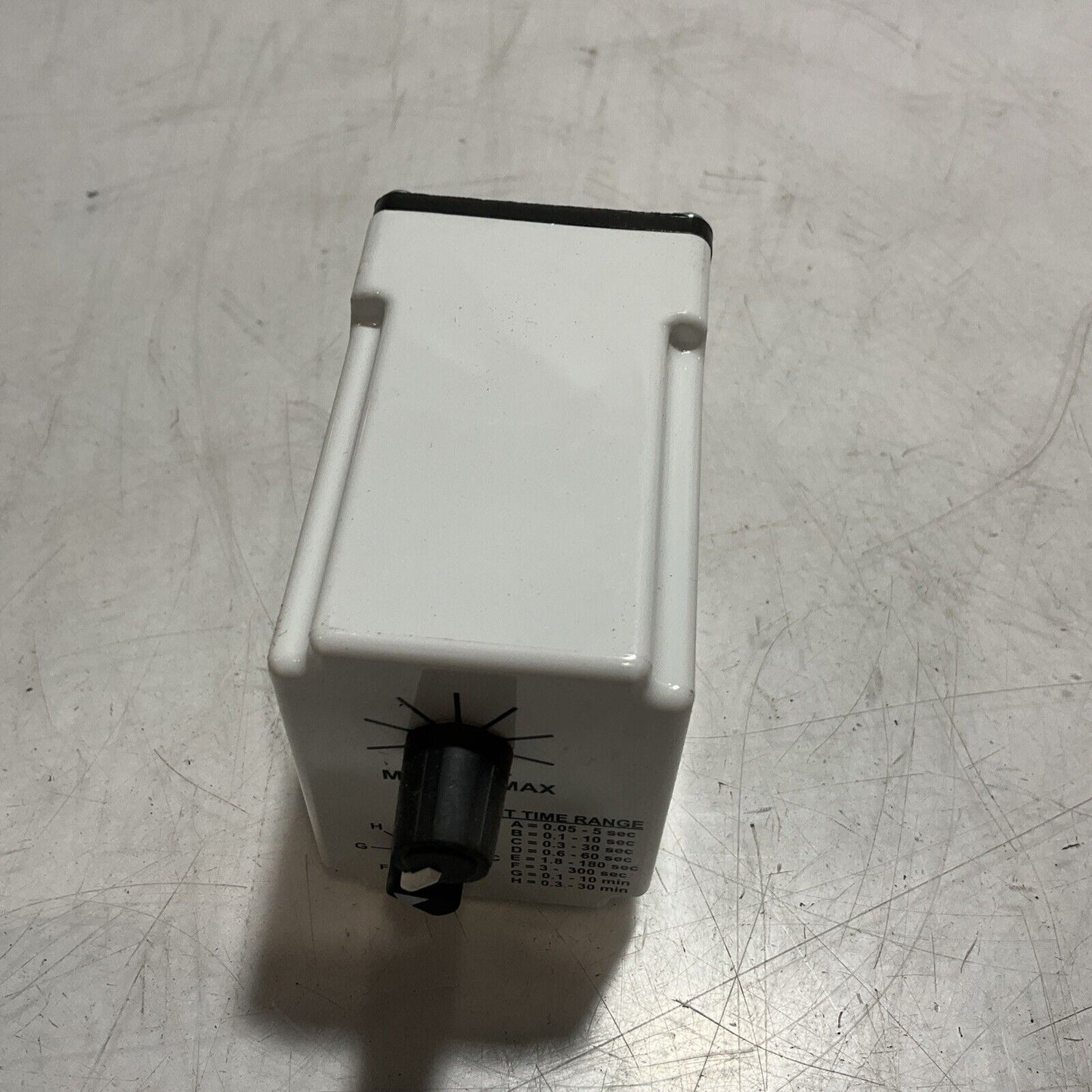 DAYTON 5WMK2 TIME DELAY RELAY TRUE OFF DELAY 24V AC/DC K9S