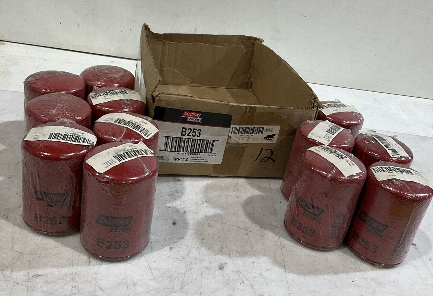 BALDWIN FILTER B253 ENGINE OIL FILTER CARB LOT OF 12 K9S